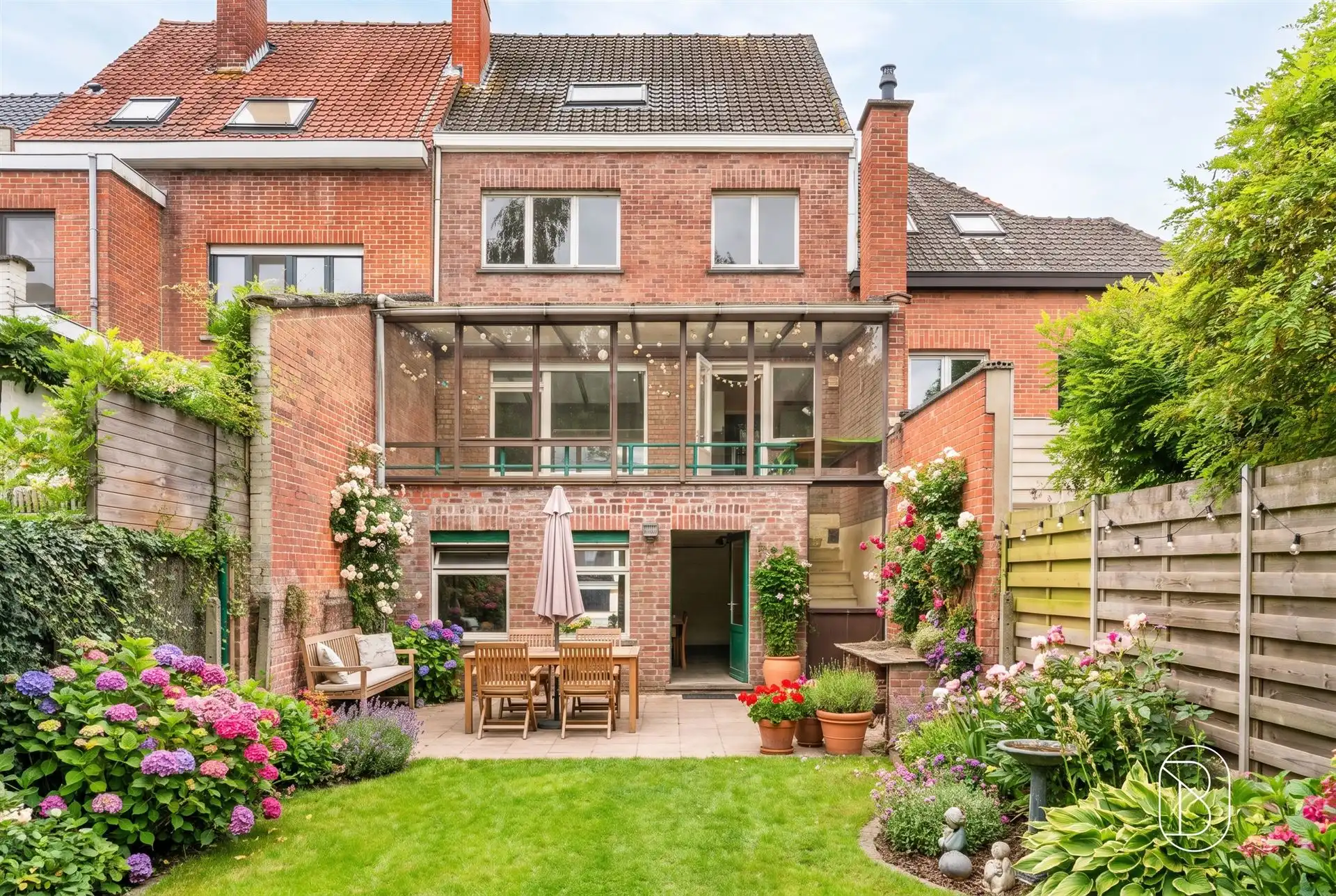 Herenwoning met tuin, op topligging in Pius X, Kortrijk foto 2