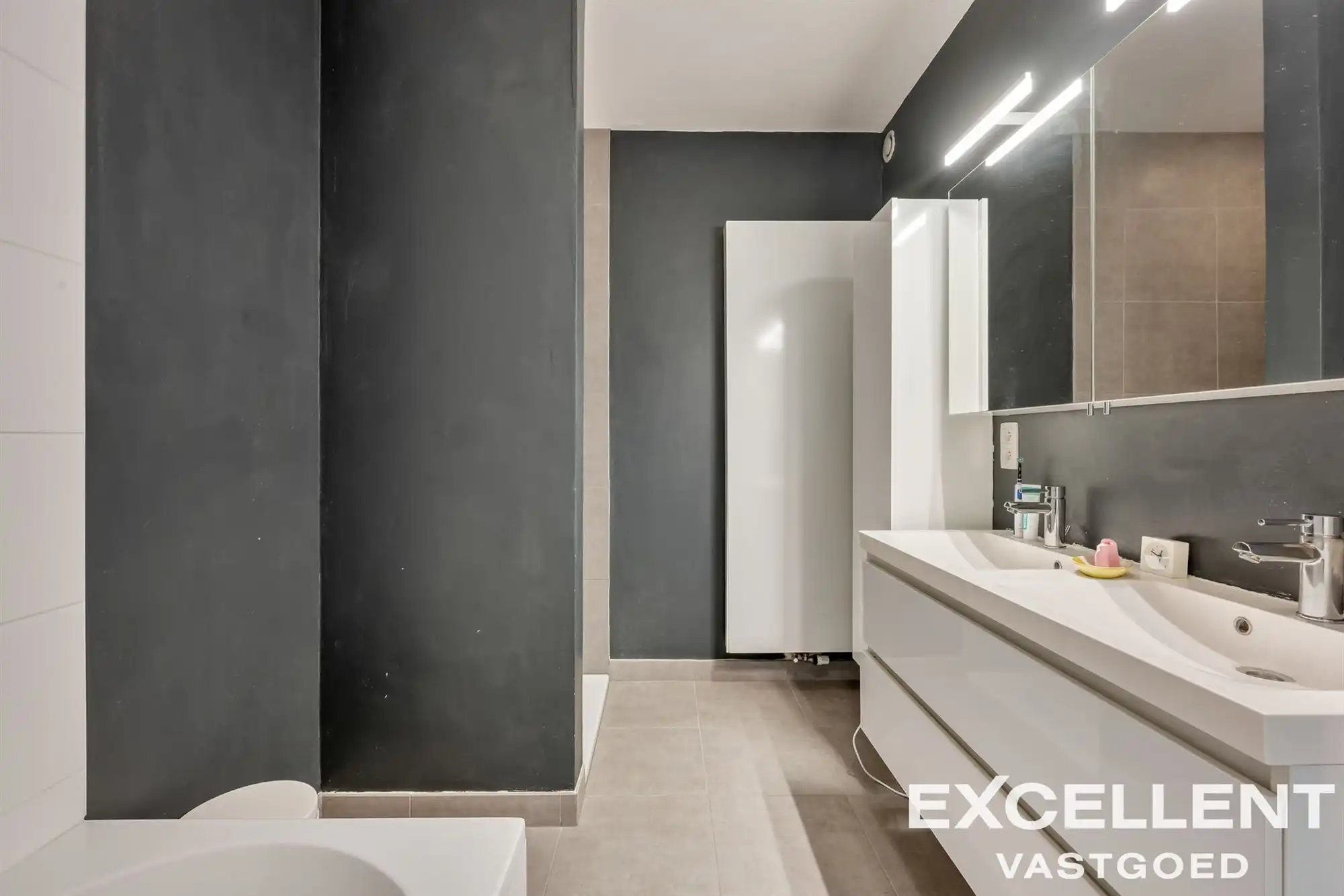 Recente energiezuinige woning te koop centrum Deinze foto 12