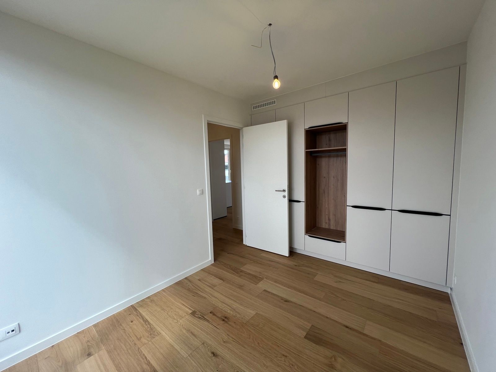 Prachtig nieuwbouwappartement met autostaanplaats foto 7