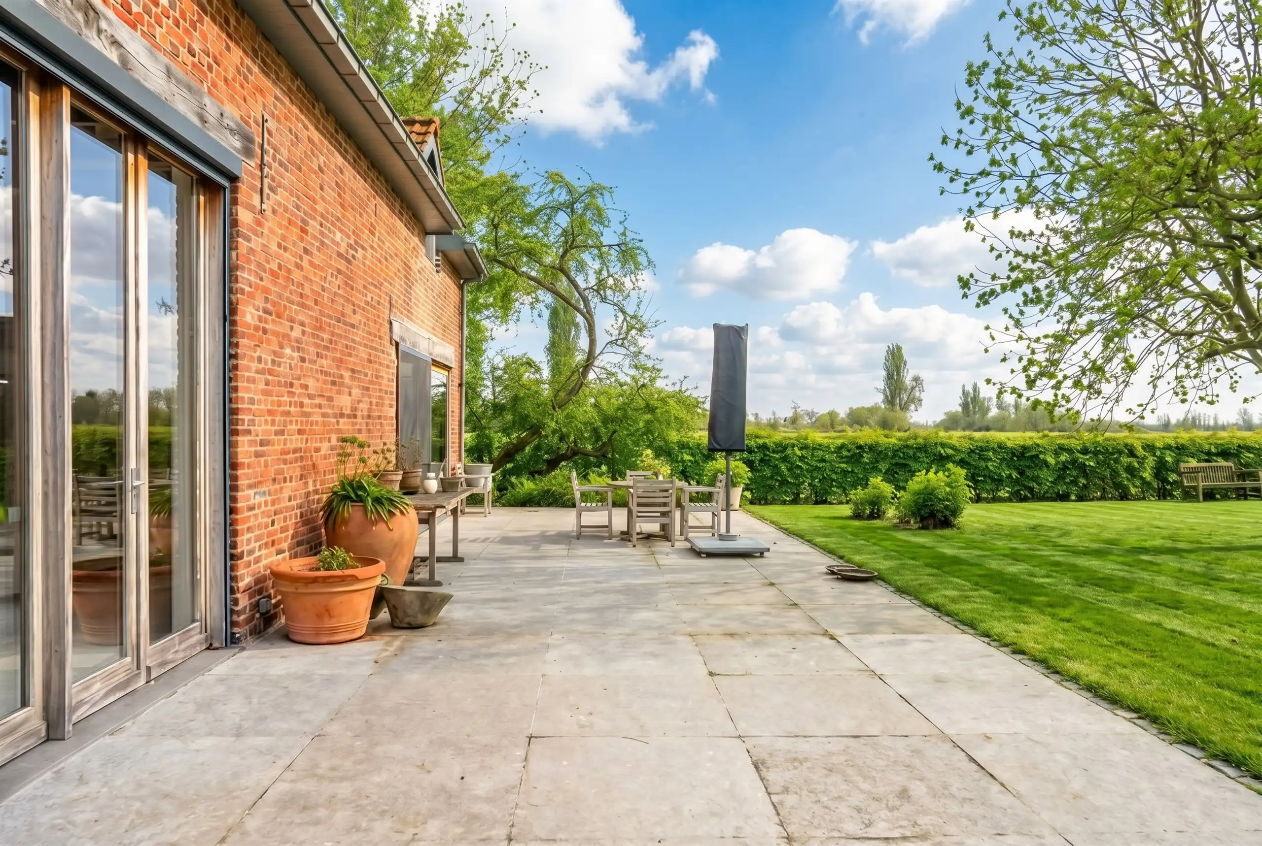 Opmerkelijk, gerestaureerde u- vormige hoeve  op 8.069 m² foto 11