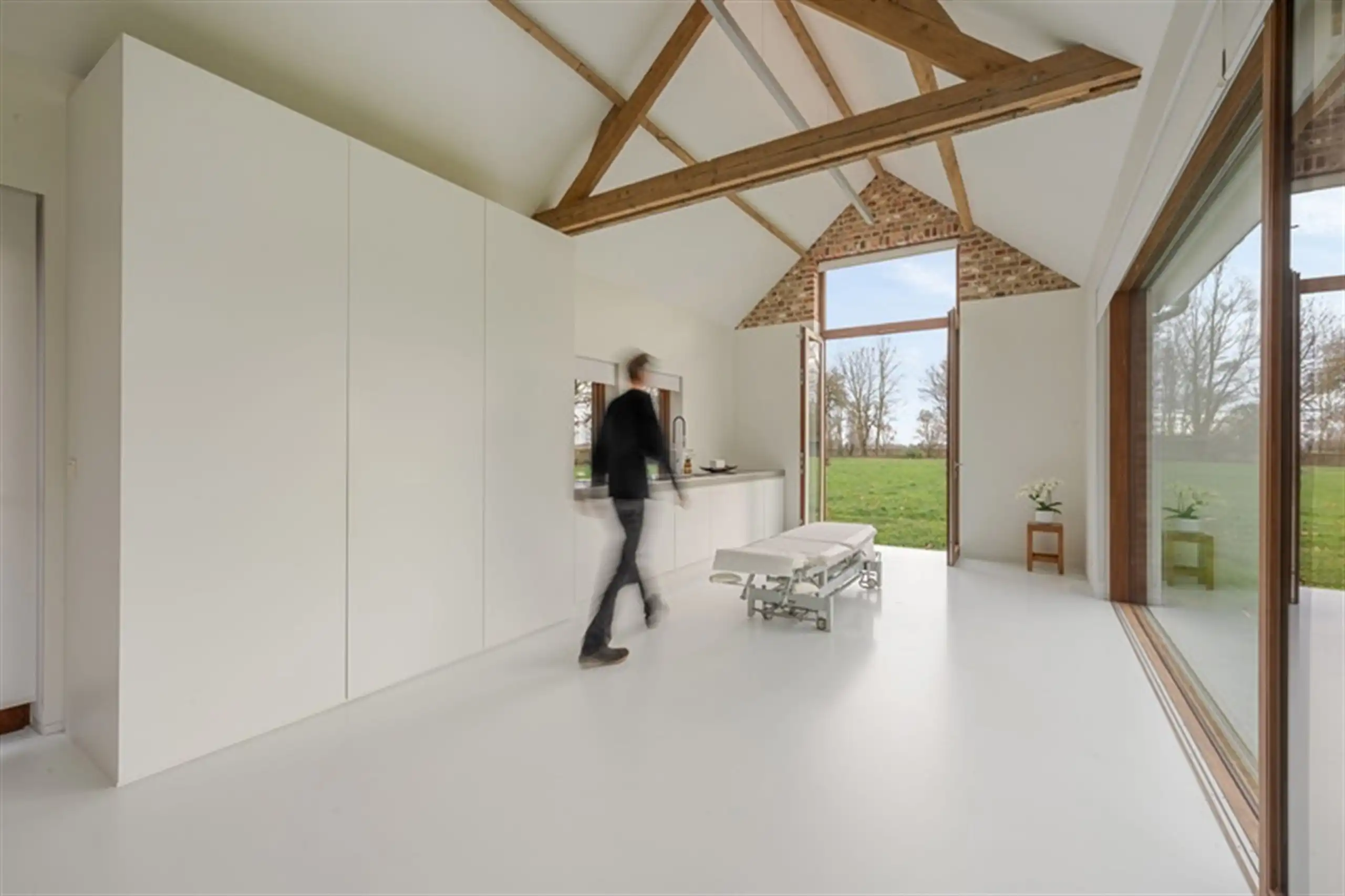 Opmerkelijk, gerestaureerde u- vormige hoeve  op 8.067 m² foto 11