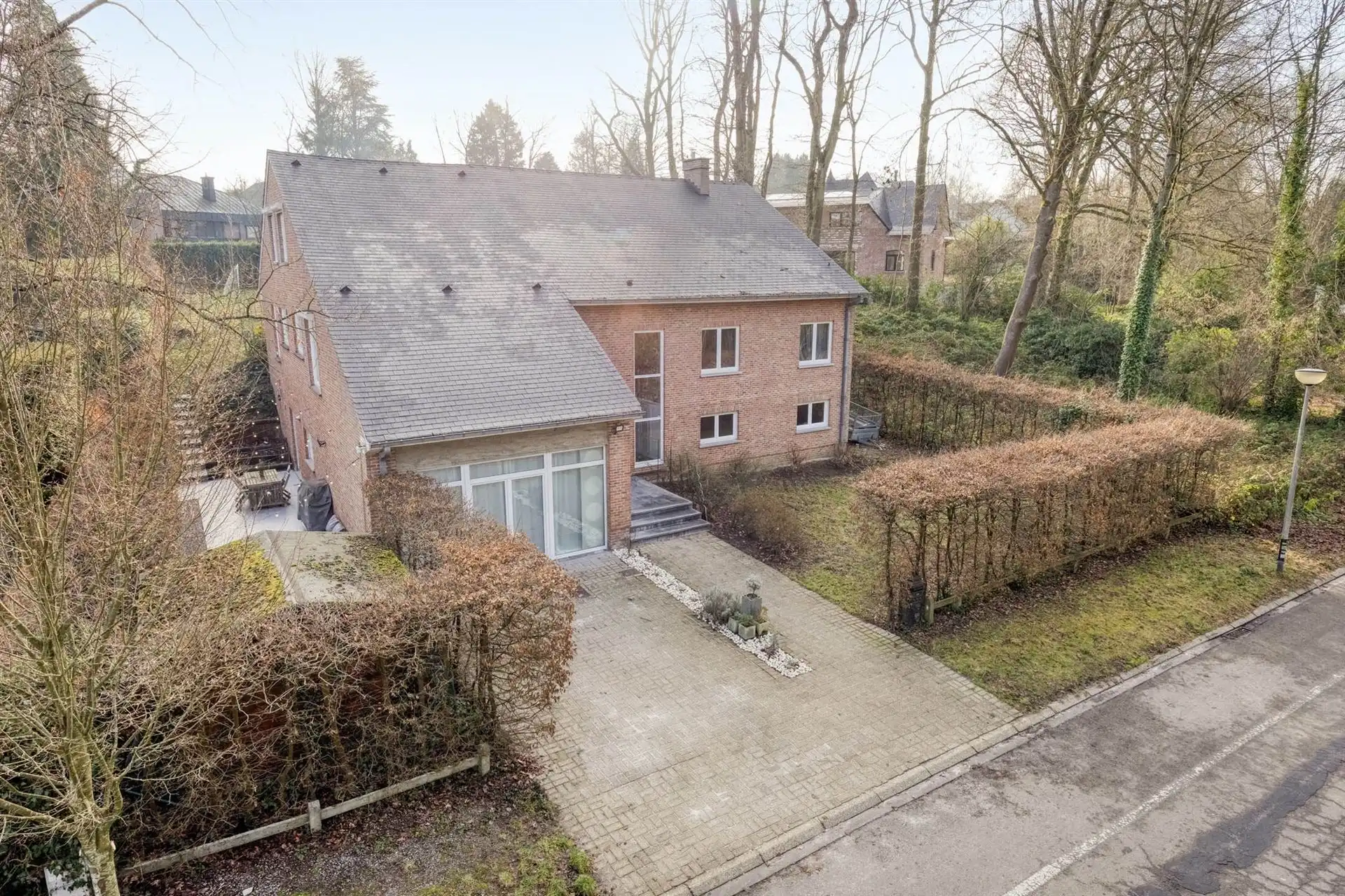 Volledig gerenoveerde hedendaagse villa ±487 m² in de Marnix wijk foto 39