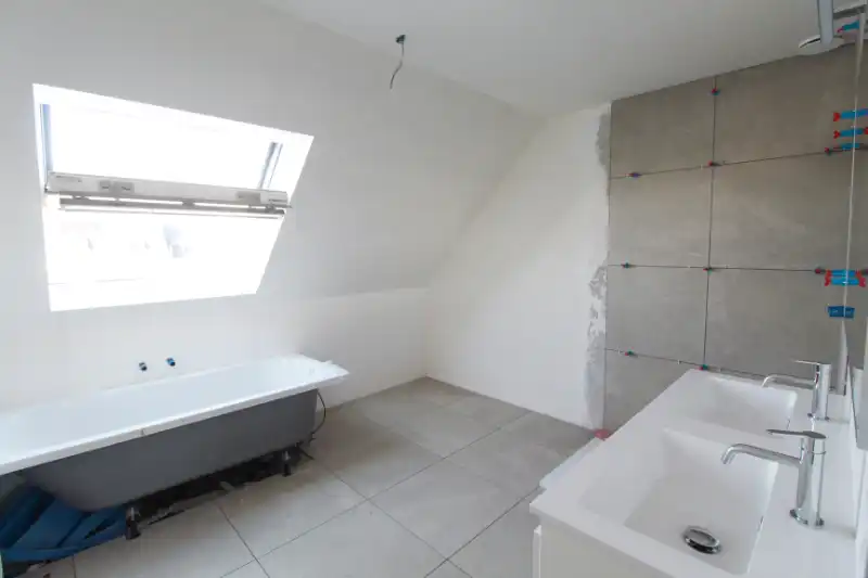 Ruime halfopen nieuwbouwwoning te Roeselare foto 9