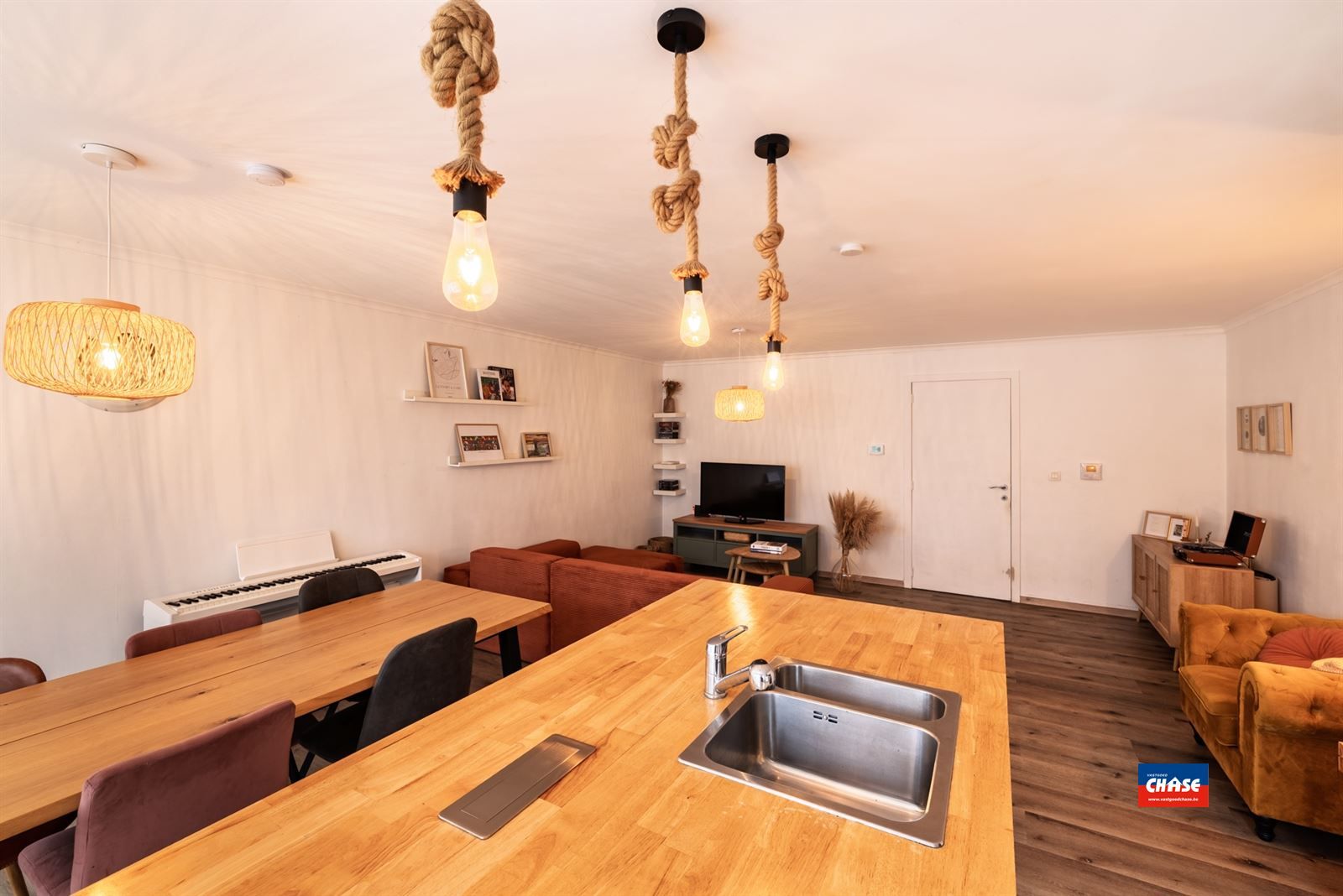Appartement met twee slaapkamers en tuin foto 2