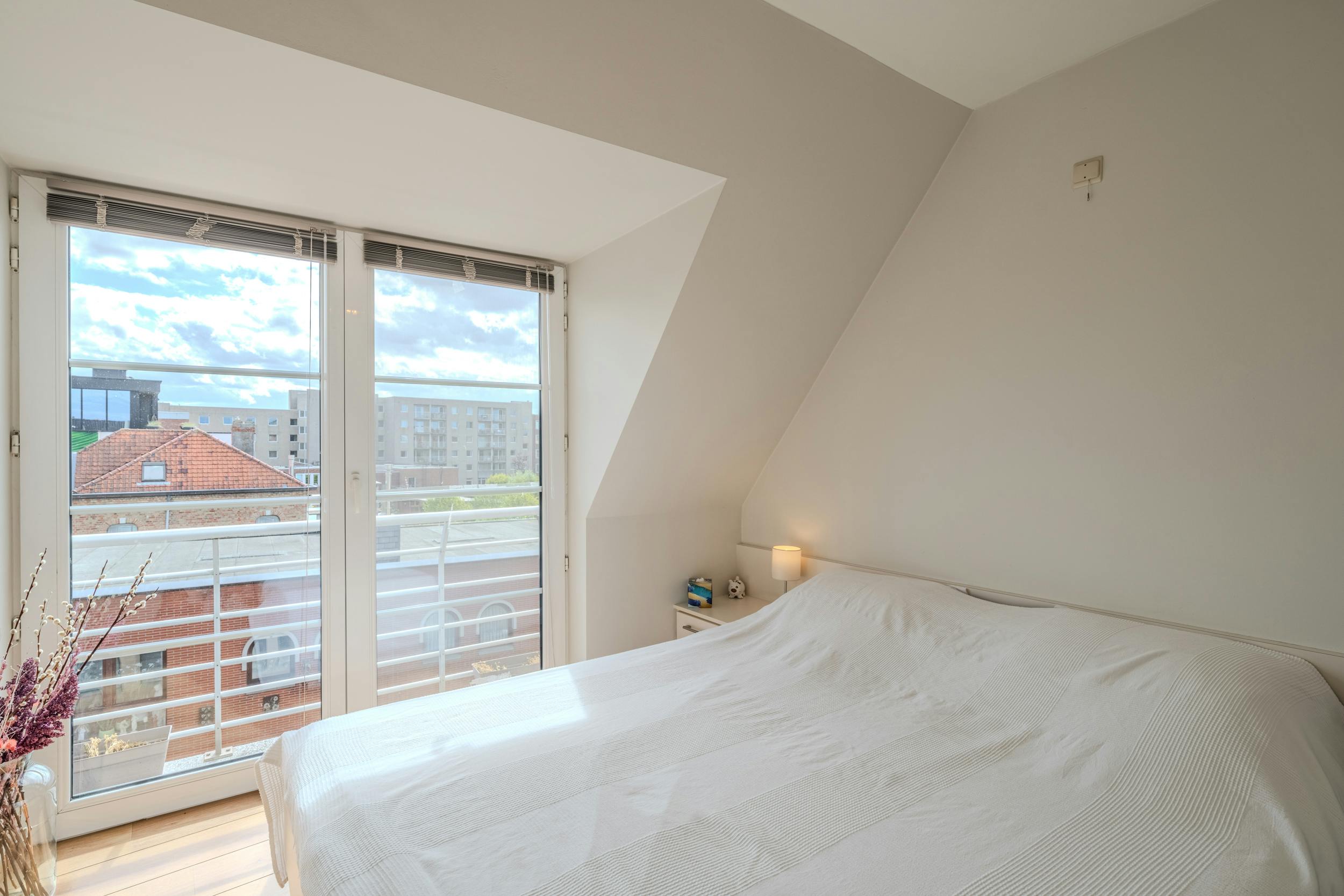 Instapklaar dakappartement met 1 slaapkamer te Oostende foto 11