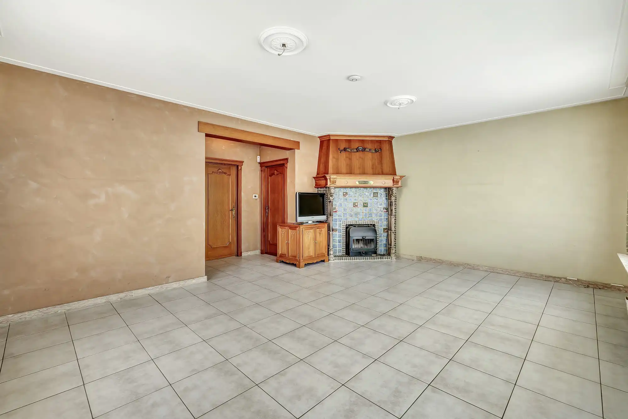 Goed onderhouden woning met garage en tuin foto 4