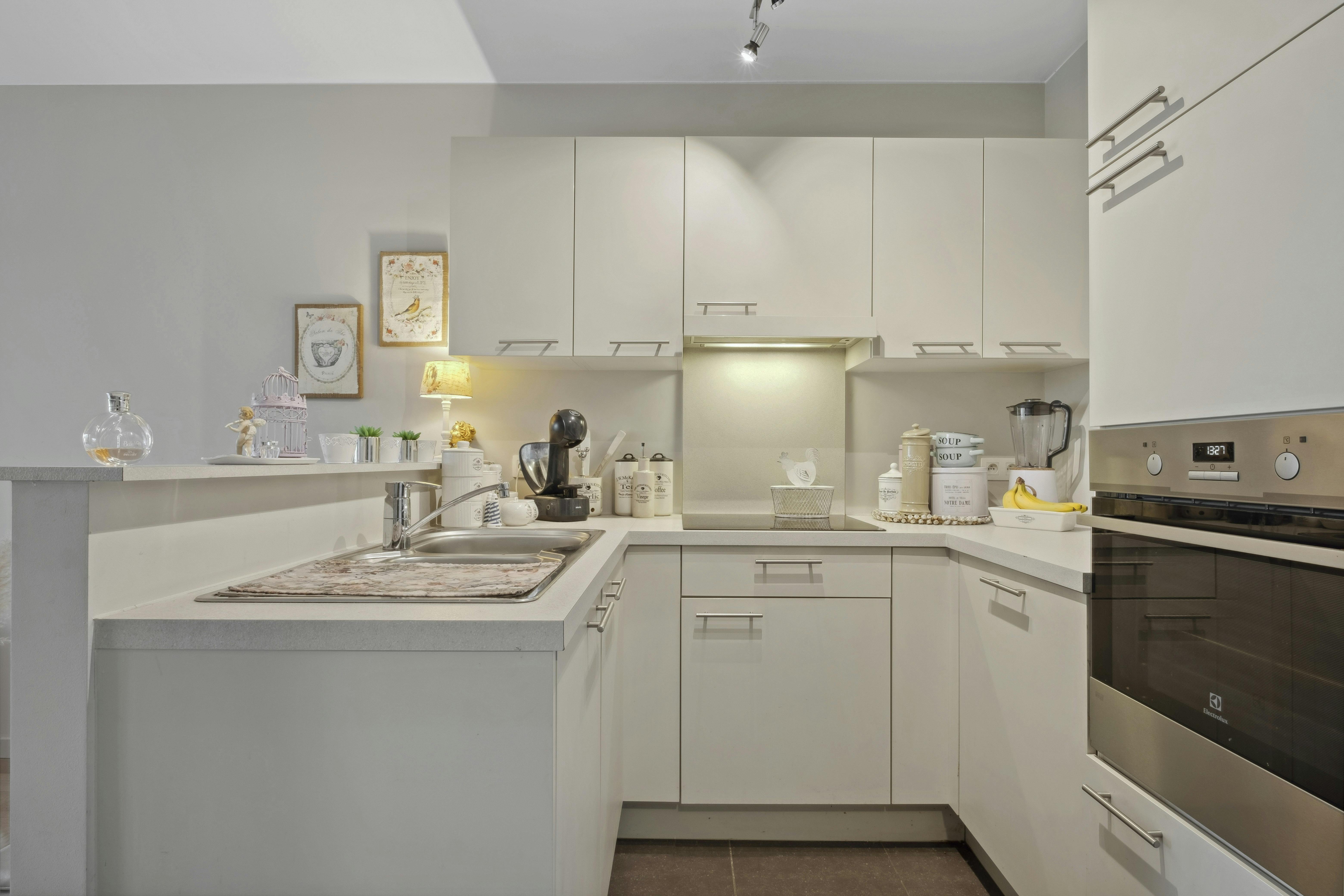 Stijlvol appartement met 2 slaapkamers en 2 autostaanplaatsen foto 6