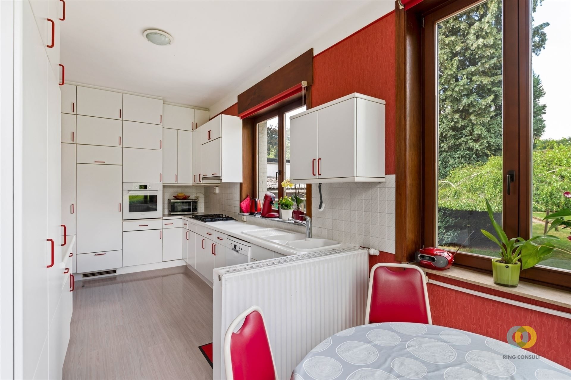 Karaktervolle villa op mooi perceel foto 9