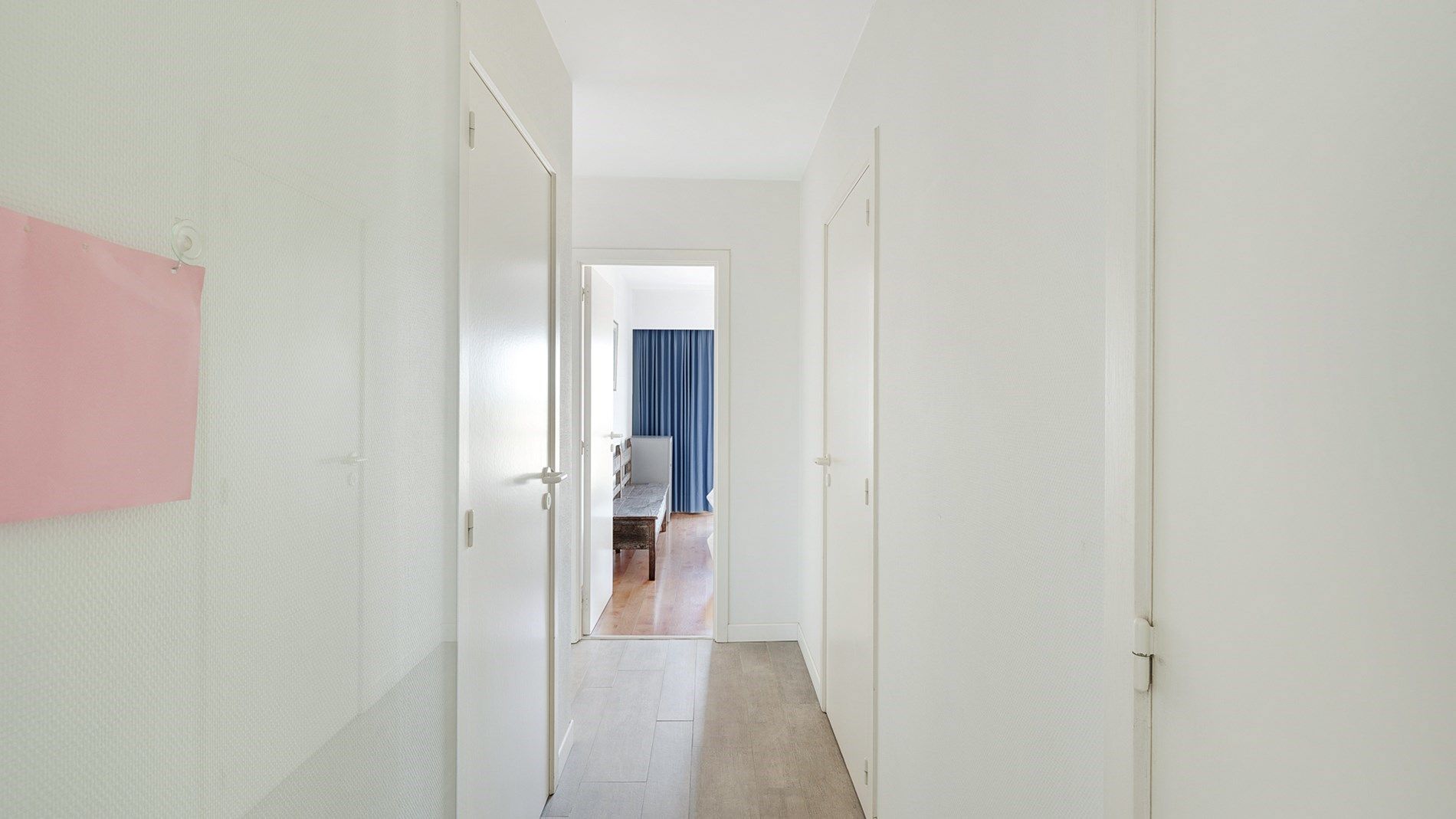 Ruim, gerenoveerd appartement met 3 slaapkamers foto 14