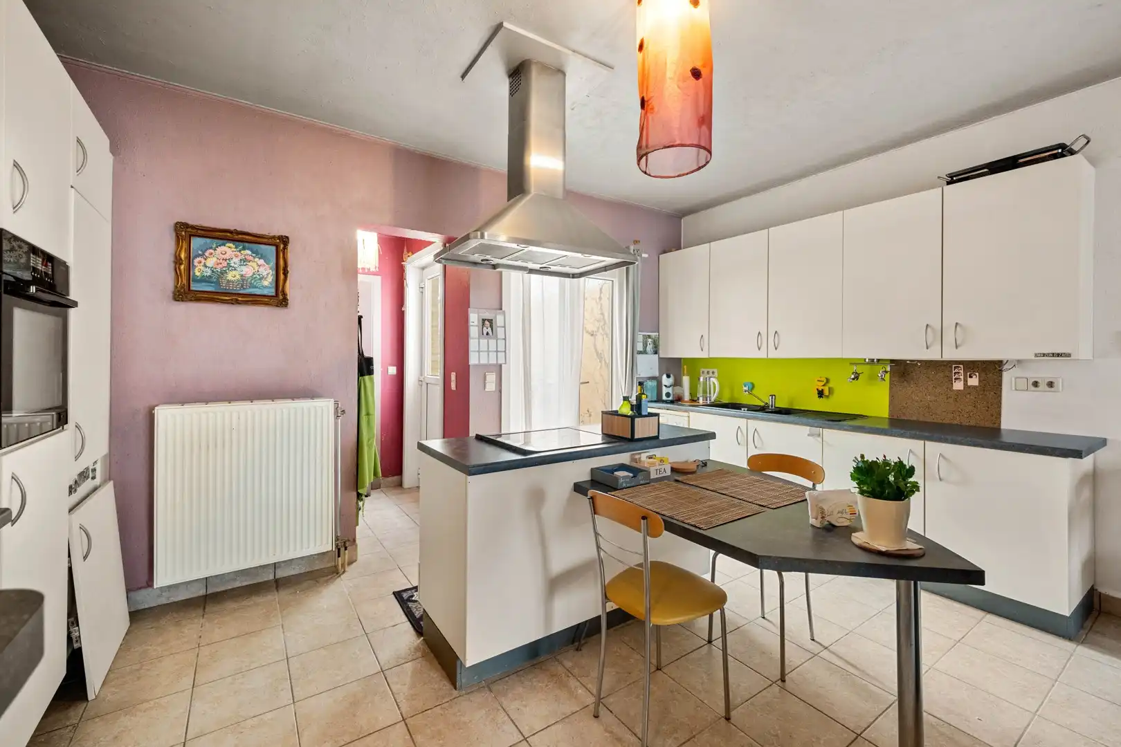 Charmante starterswoning met tuin in Flora, Merelbeke. foto 5