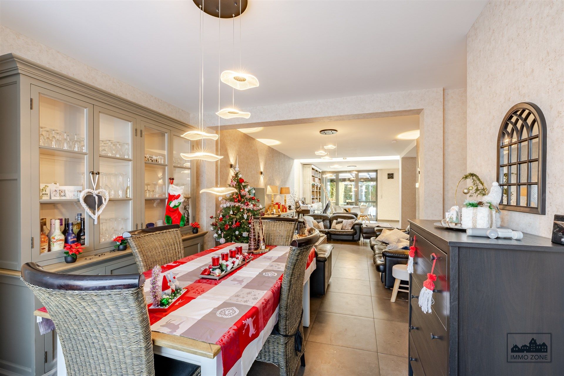 Grote, instapklare woning met goed EPC in Dendermonde! foto 2