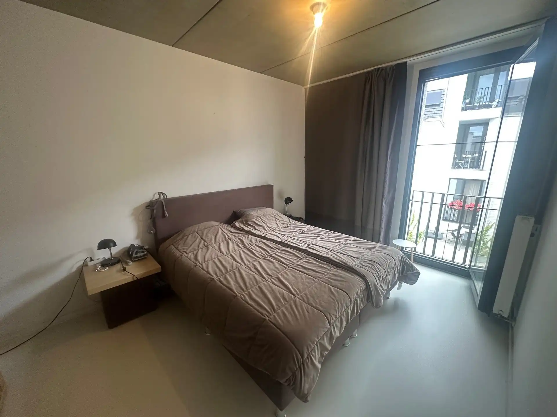 Exclusieve moderne woning met gemeenschappelijke binnentuin en ondergrondse autostaanplaats.  foto 11
