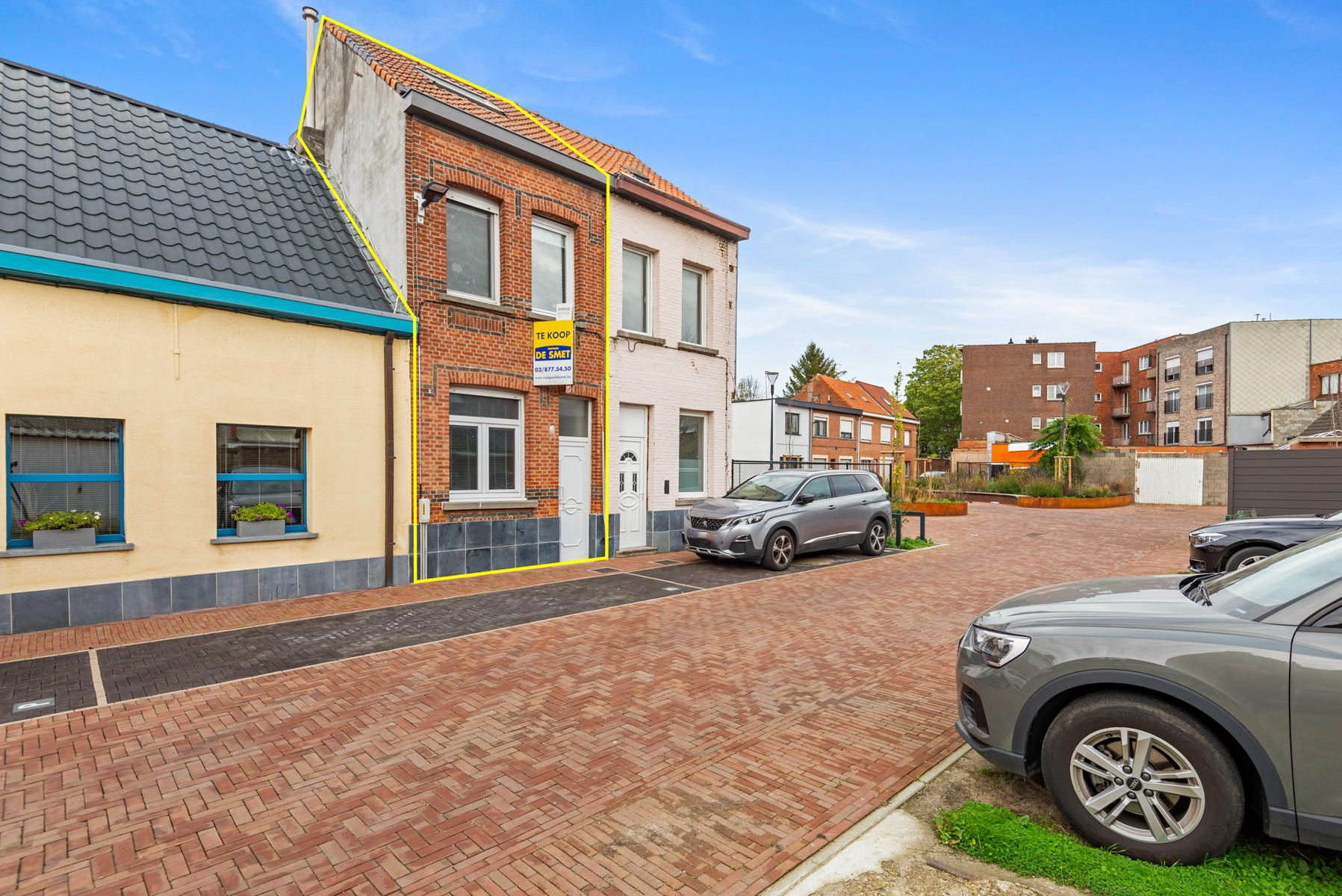Te renoveren ééngezinswoning met koer in doodlopende straat foto 3