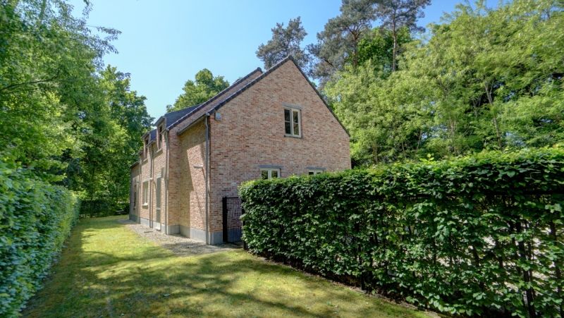 Instapklare villa van 265m² in pastorale stijl op 11 are 93 ca met mooie tuin foto 25