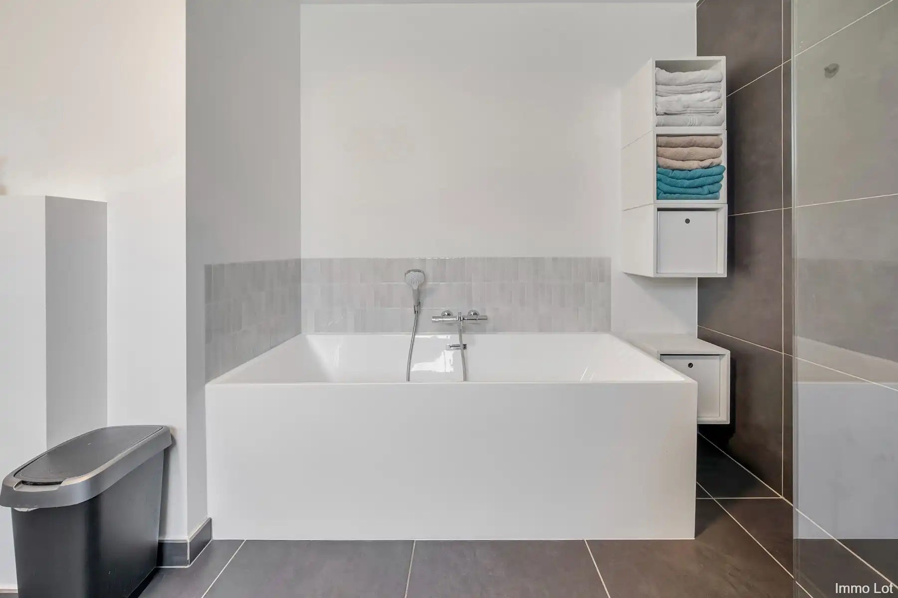 Recente woning in een rustige wijk te Berlare. foto 12