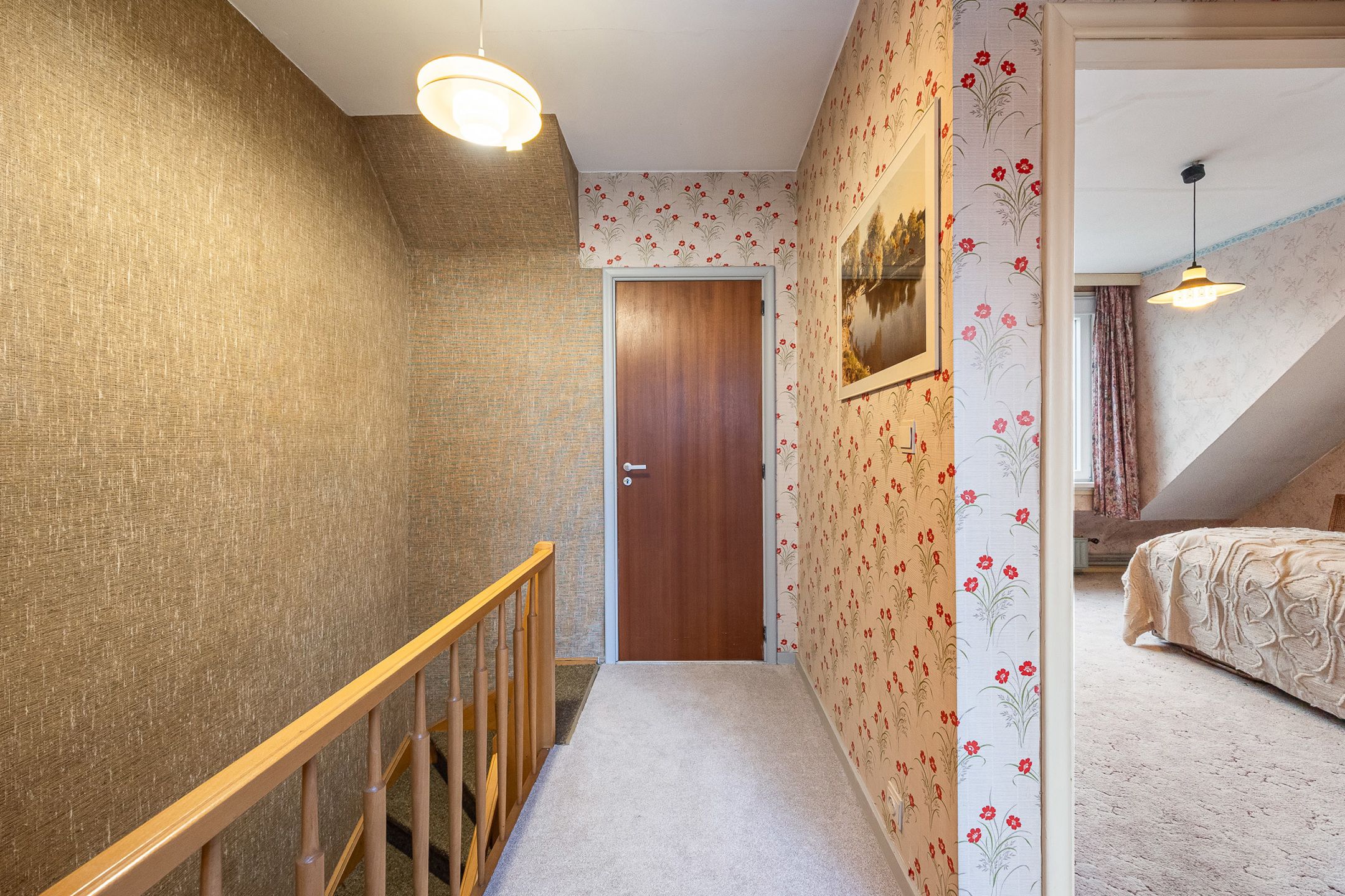 Solide te renoveren woning op top locatie foto 18