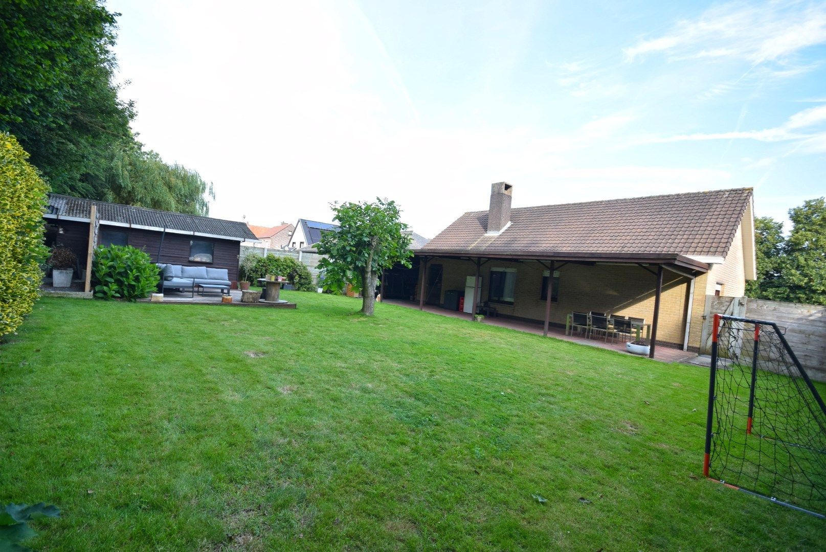 RUIME WONING MET 3 SLAAPKAMERS EN TUIN foto 10