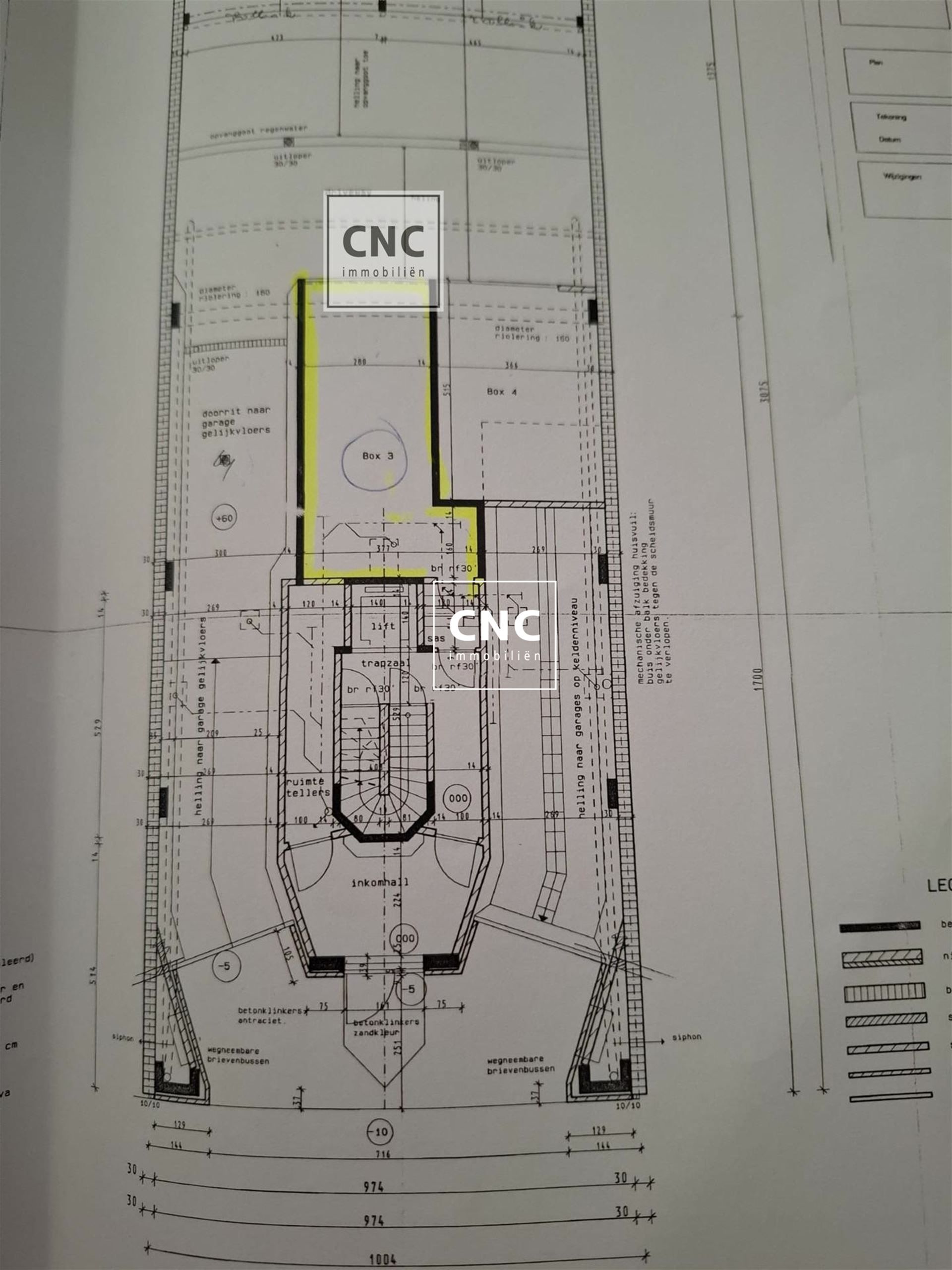 Gelijkvloerse, ruime garagebox in het centrum van Knokke foto 3