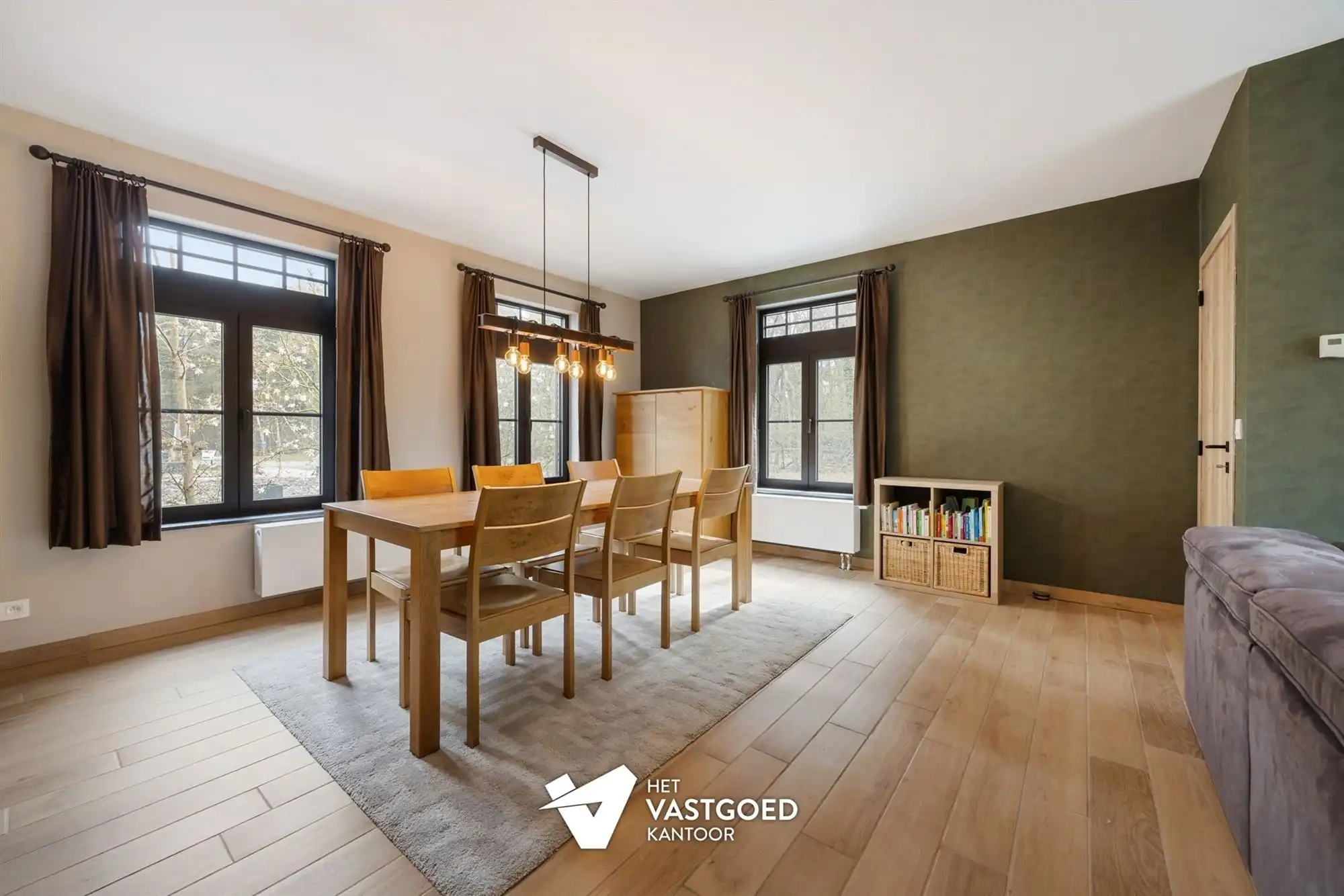 PERFECT ONDERHOUDEN WONING MET 6 SLAAPKAMERS EN WERKHUIS/GARAGE IN GROENE OMGEVING TE VIVERSEL foto 9