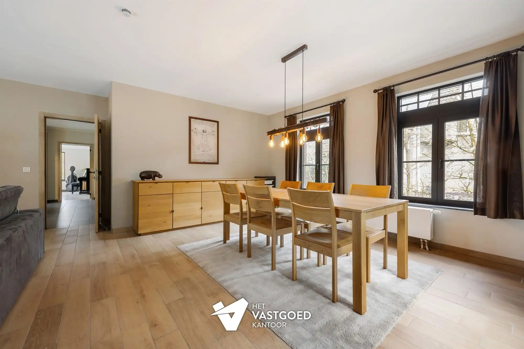 PERFECT ONDERHOUDEN WONING MET 6 SLAAPKAMERS EN WERKHUIS/GARAGE IN GROENE OMGEVING TE VIVERSEL foto 9