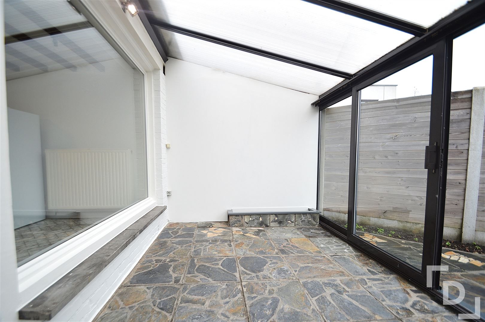 "Gerenoveerde stadswoning in het centrum van Poperinge" foto 12