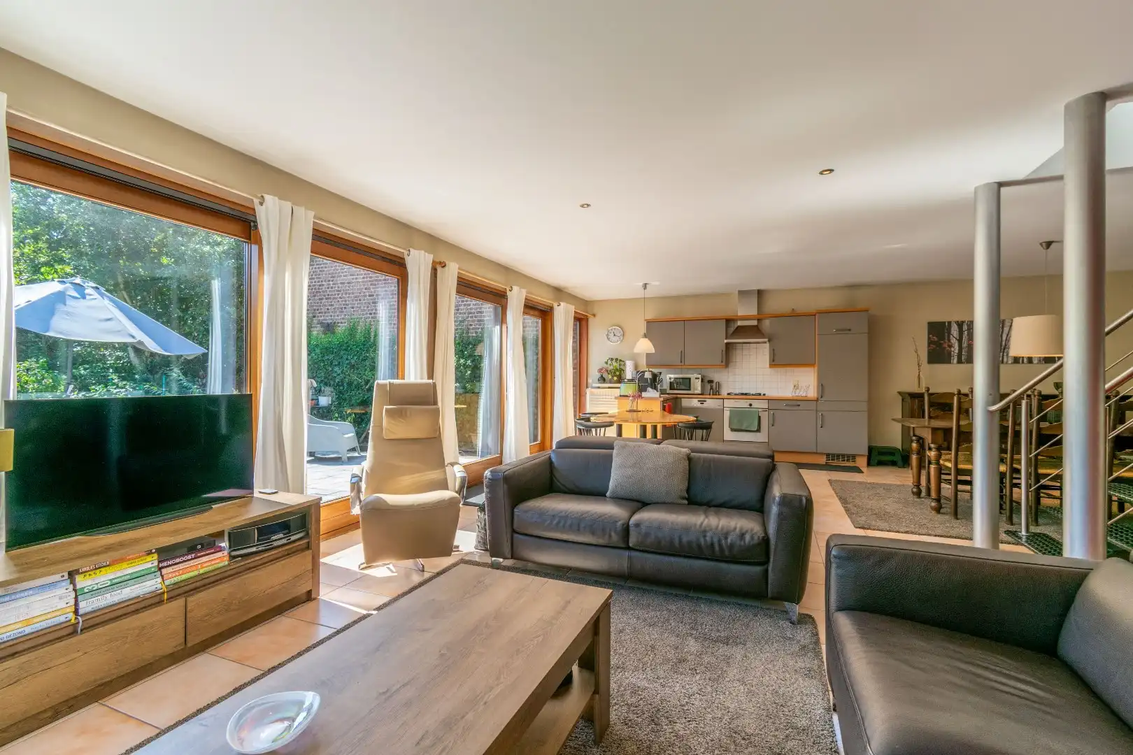 ENERGIEZUINGE DRIEGEVEL VILLA MET ZUID-TUIN OP 12 ARE ! foto 9