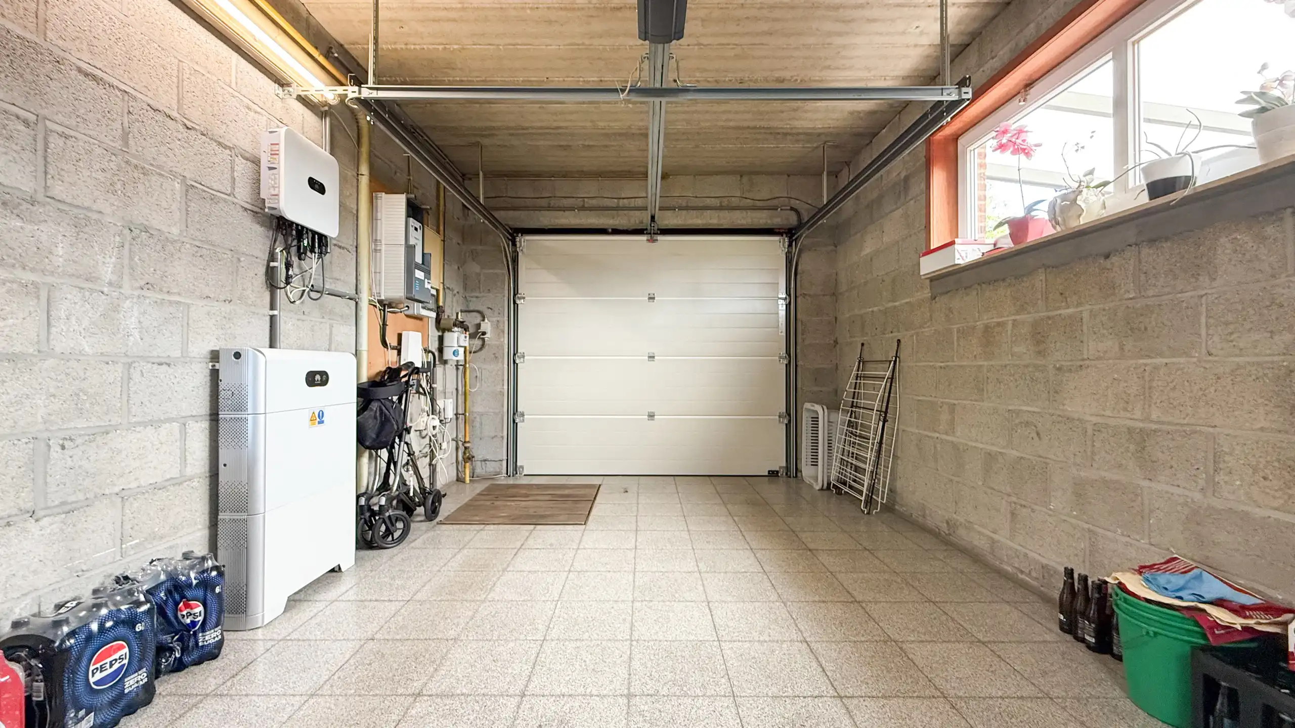 Instapklare woning met 3slpks, tuin, airco en zonnepanelen! foto 14