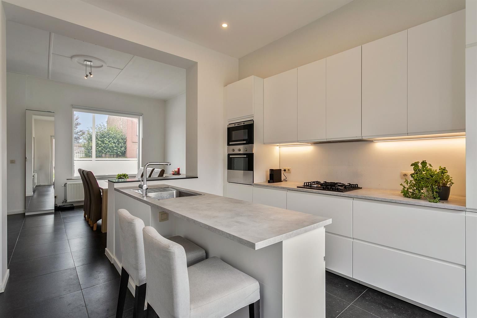 Mooie gerenoveerde woning met tuin in Boutersem foto 7