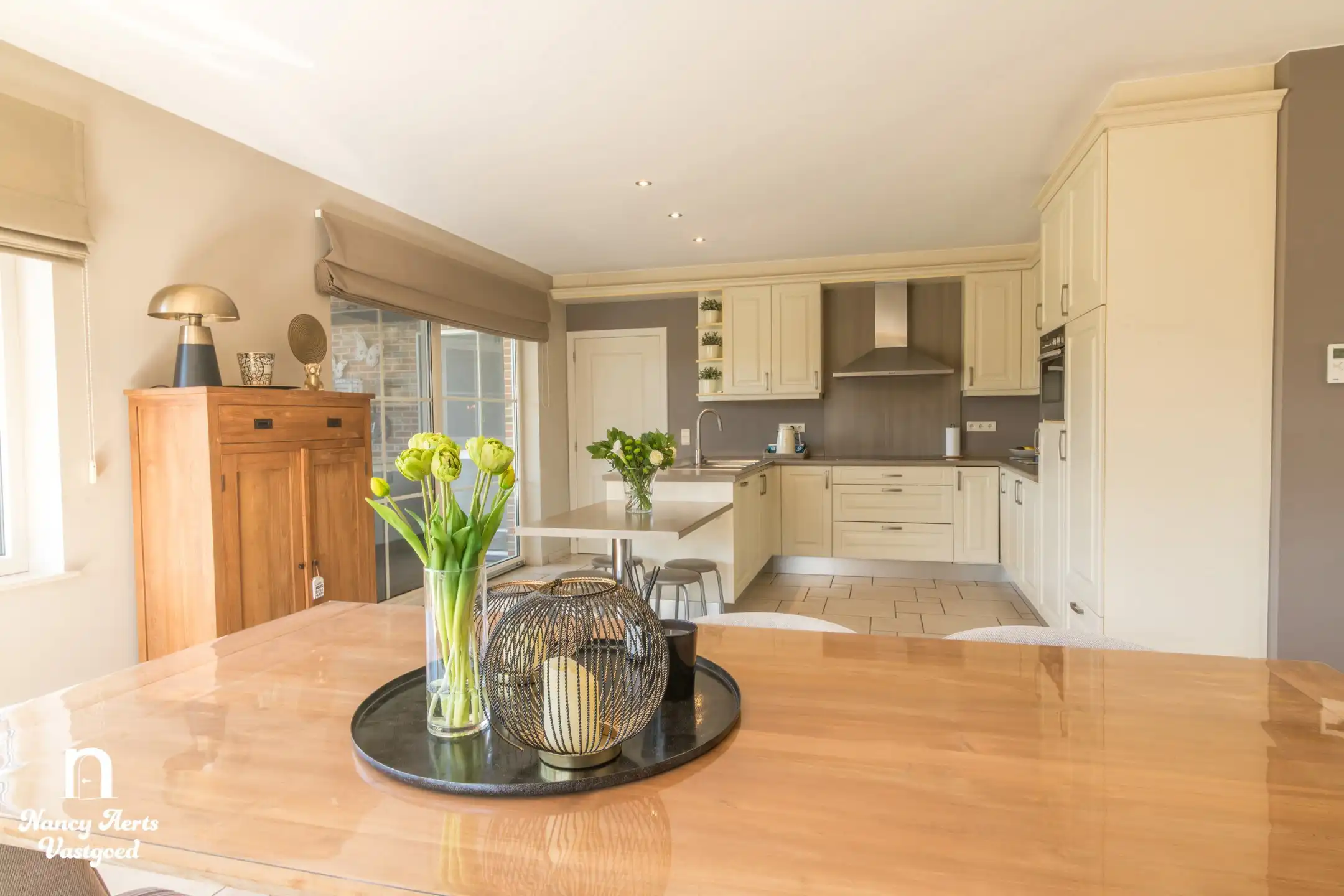 Instapklare woning met goed draaiende kapperszaak aan huis foto 35