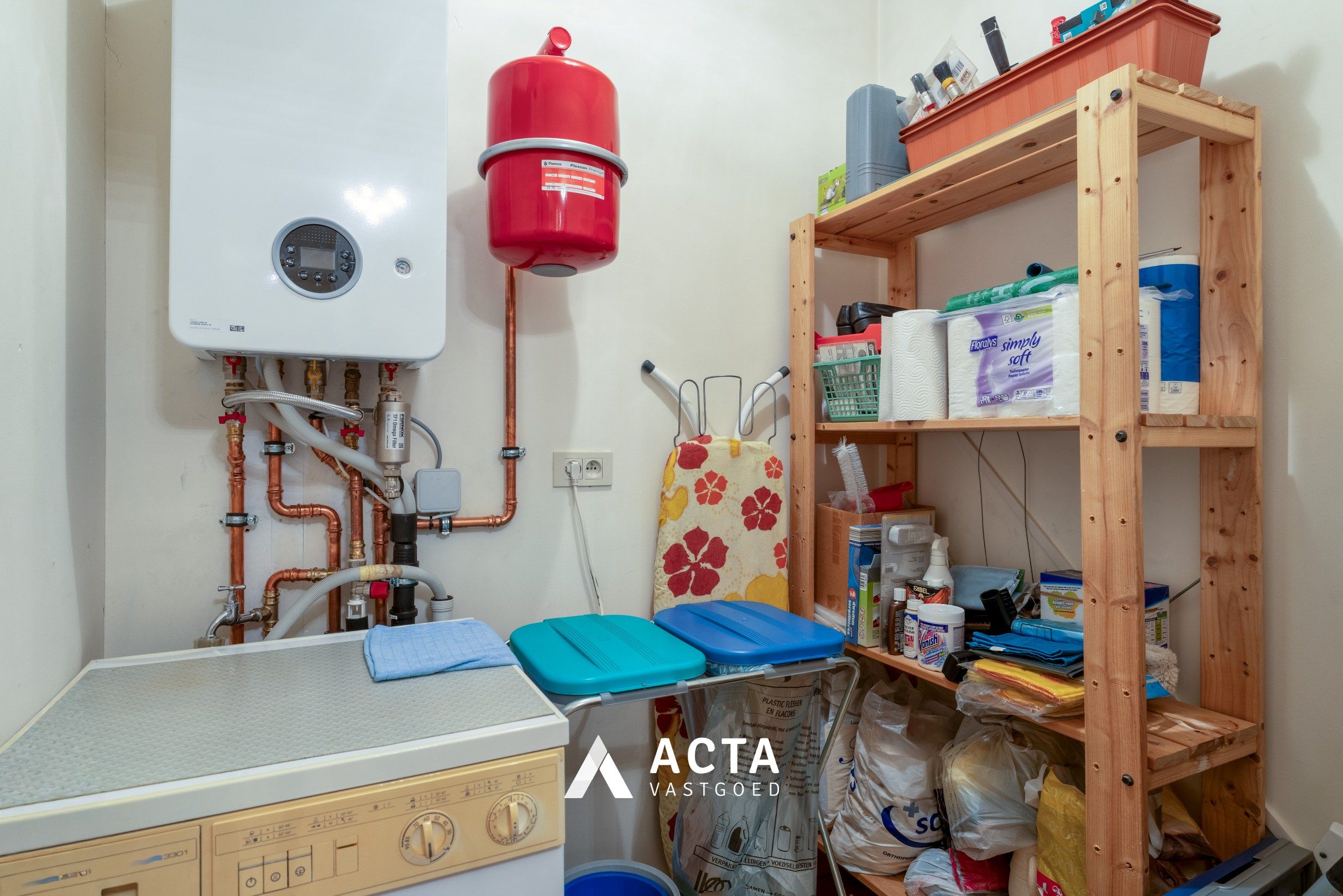 Ruim hoekappartement met twee slaapkamers in Mariakerke foto 6