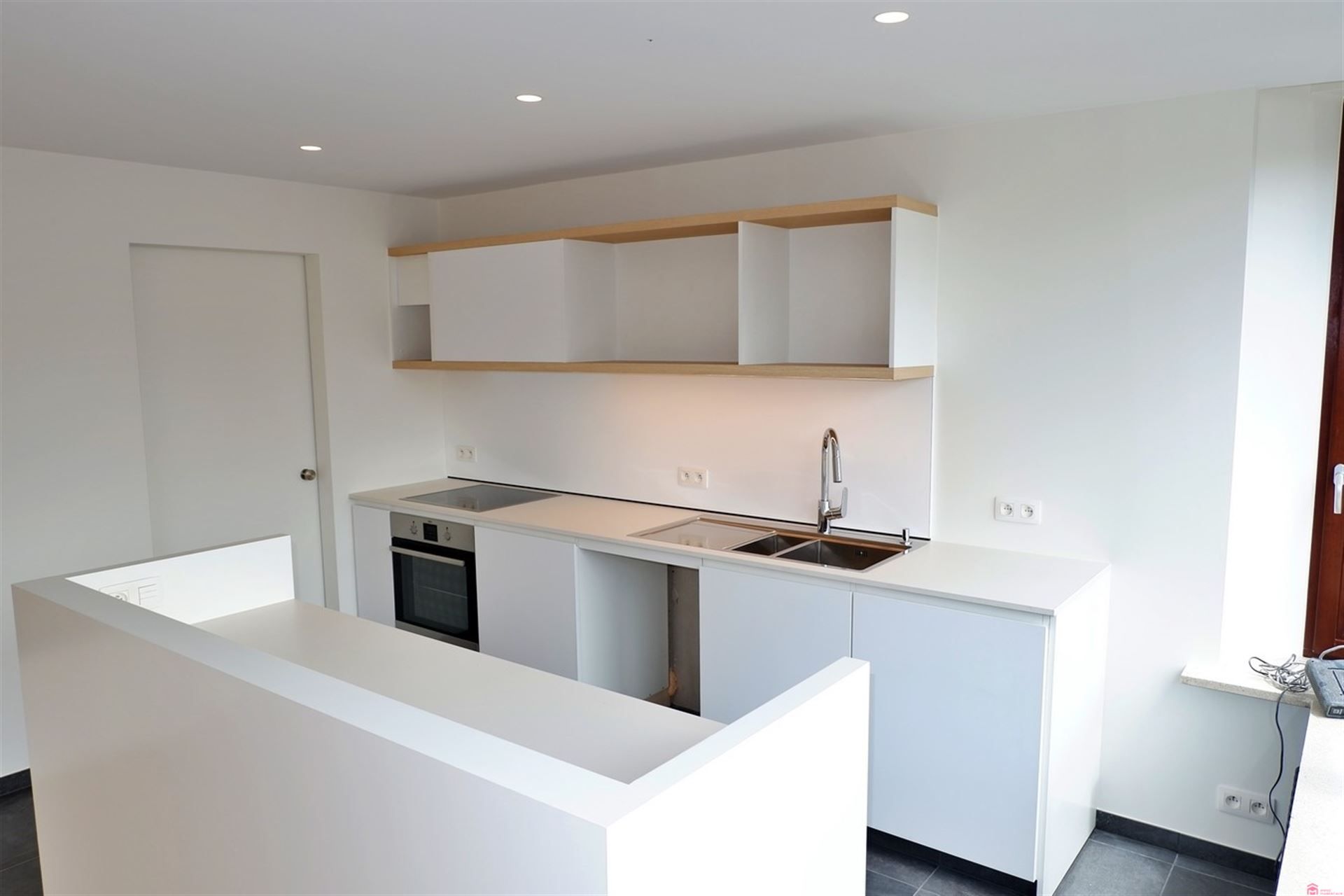 Groot, recent vernieuwd appartement foto 7