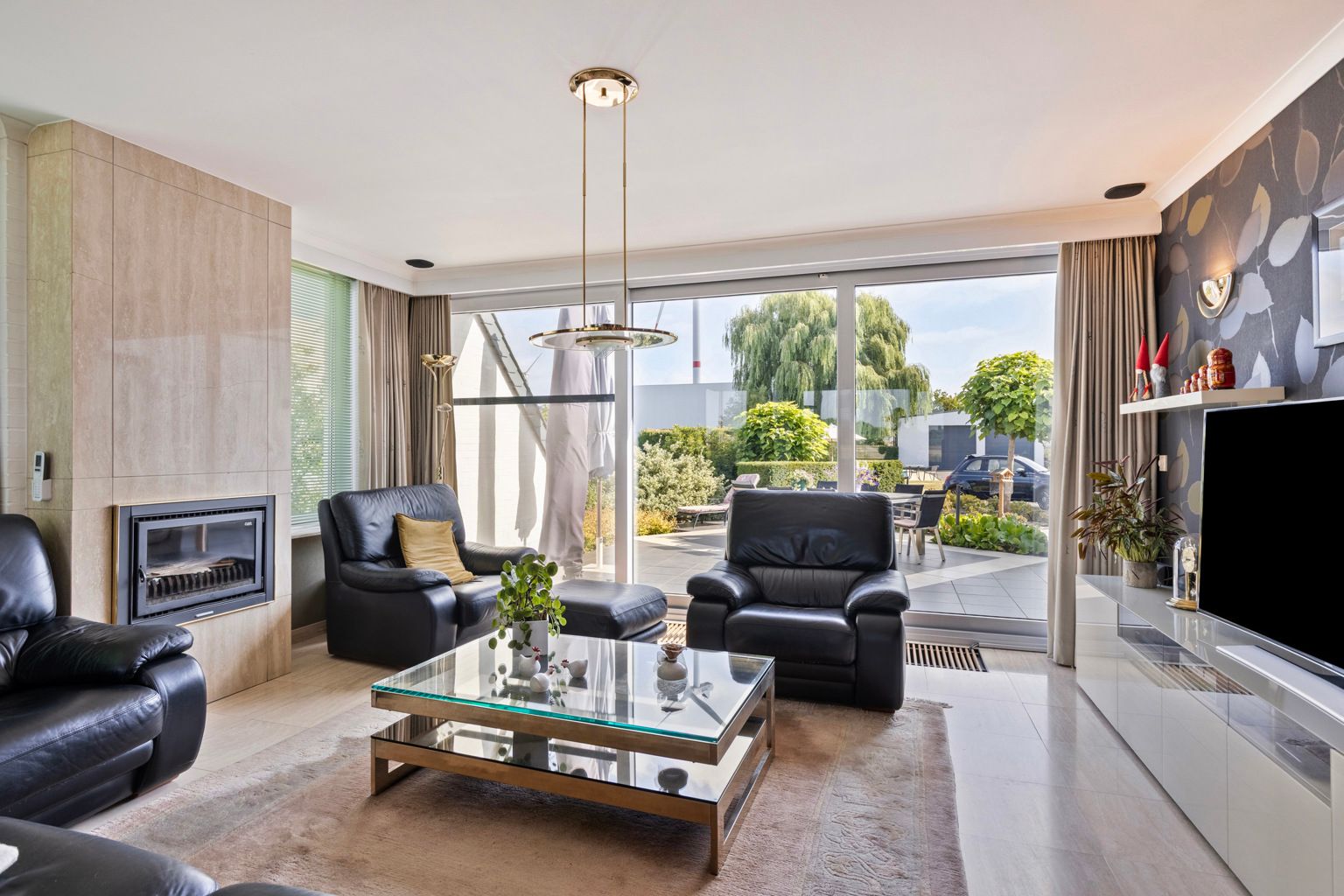 Ruime asbest vrije villa met magazijn en zwembad  foto 16