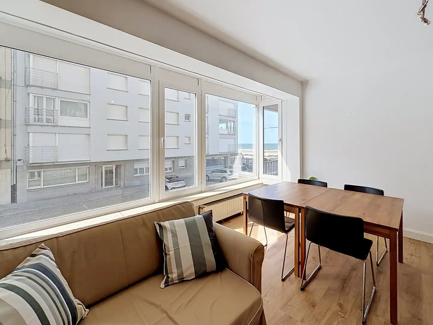 Prachtig gelegen zeezicht appartement met 2 slaapkamers - 2 terrassen.  foto 6