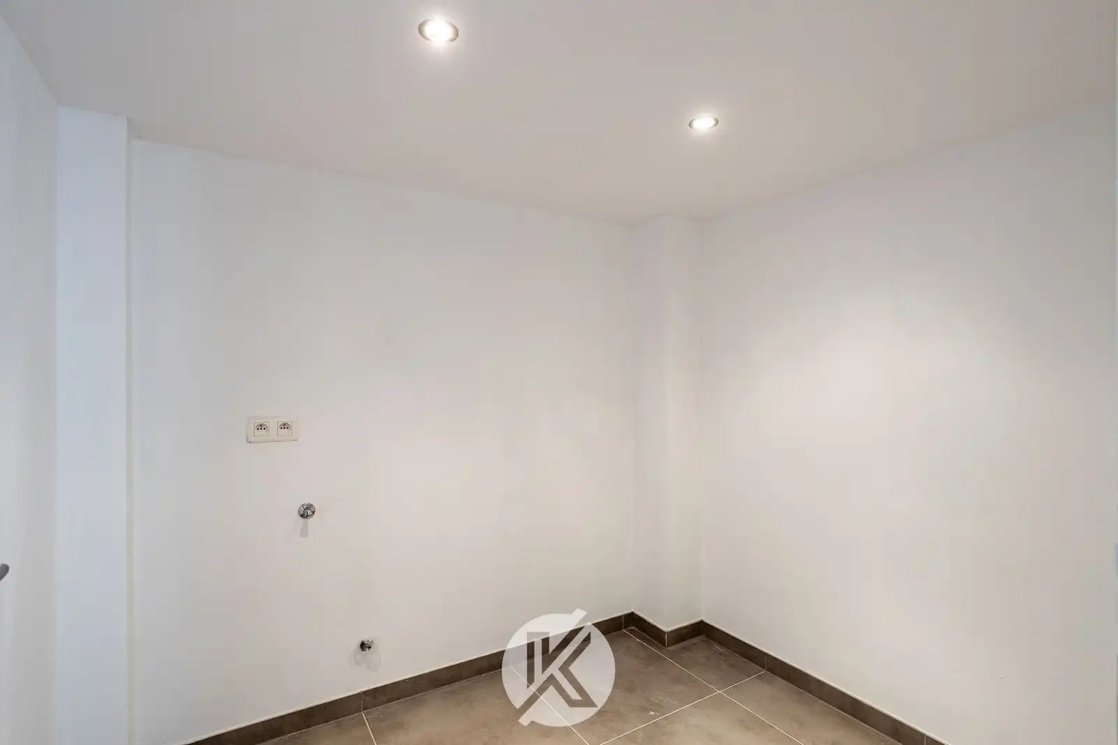 Gerenoveerde woning in een rustige straat foto 11