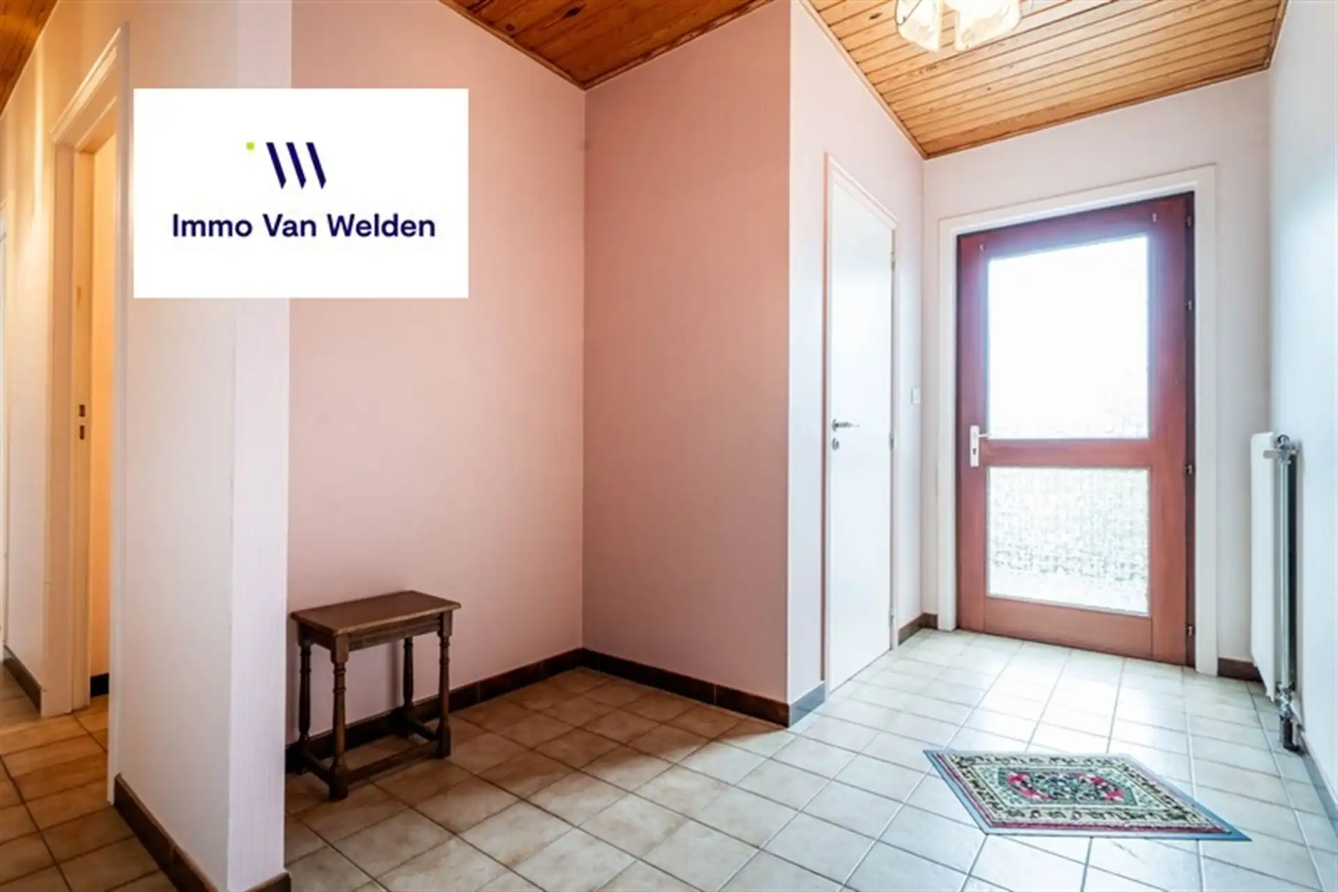 Vrijstaande woning met uitzonderlijk ruim perceel en landelijk uitzicht foto 3