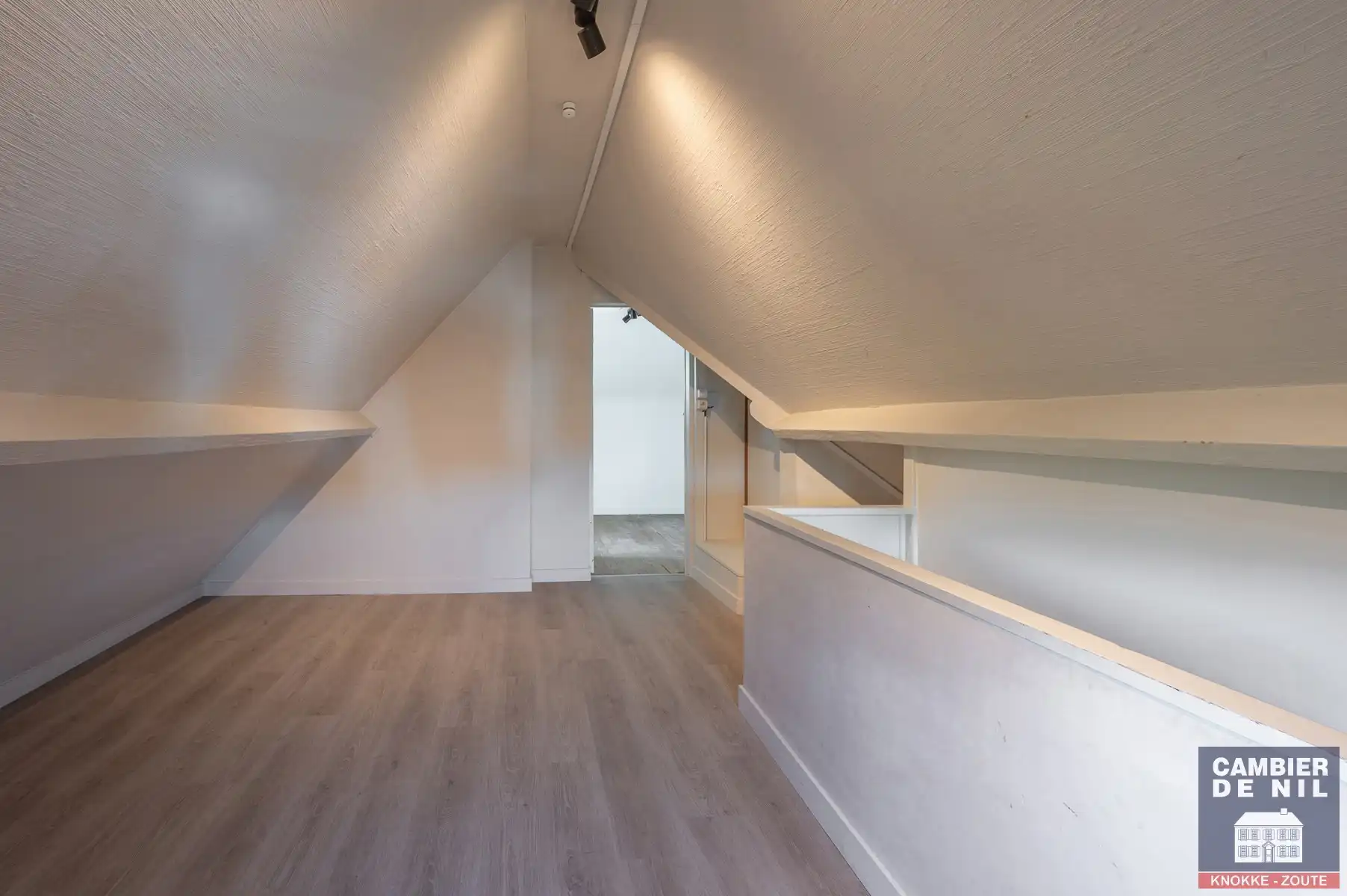 Charmante vrijstaande villa in hartje Zoute foto 22