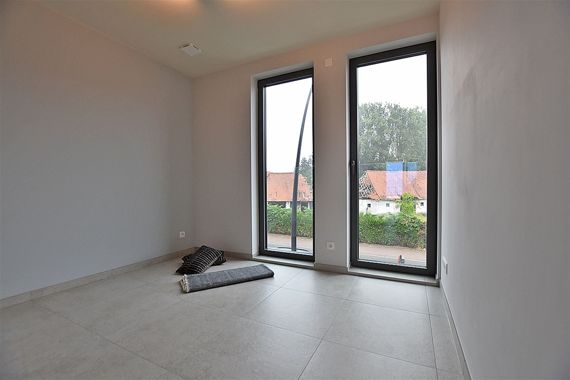 Instapklaar APPARTEMENT (1ste verdieping) met 2 slaapkamers, ruim terras en grote garage (2)  foto 22