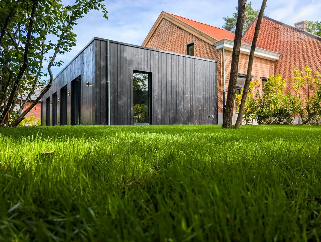 Volledig gerenoveerde karakterwoning met prachtige aangelegde tuin, polyvalente ruimte en 3 slaapkamers foto 29