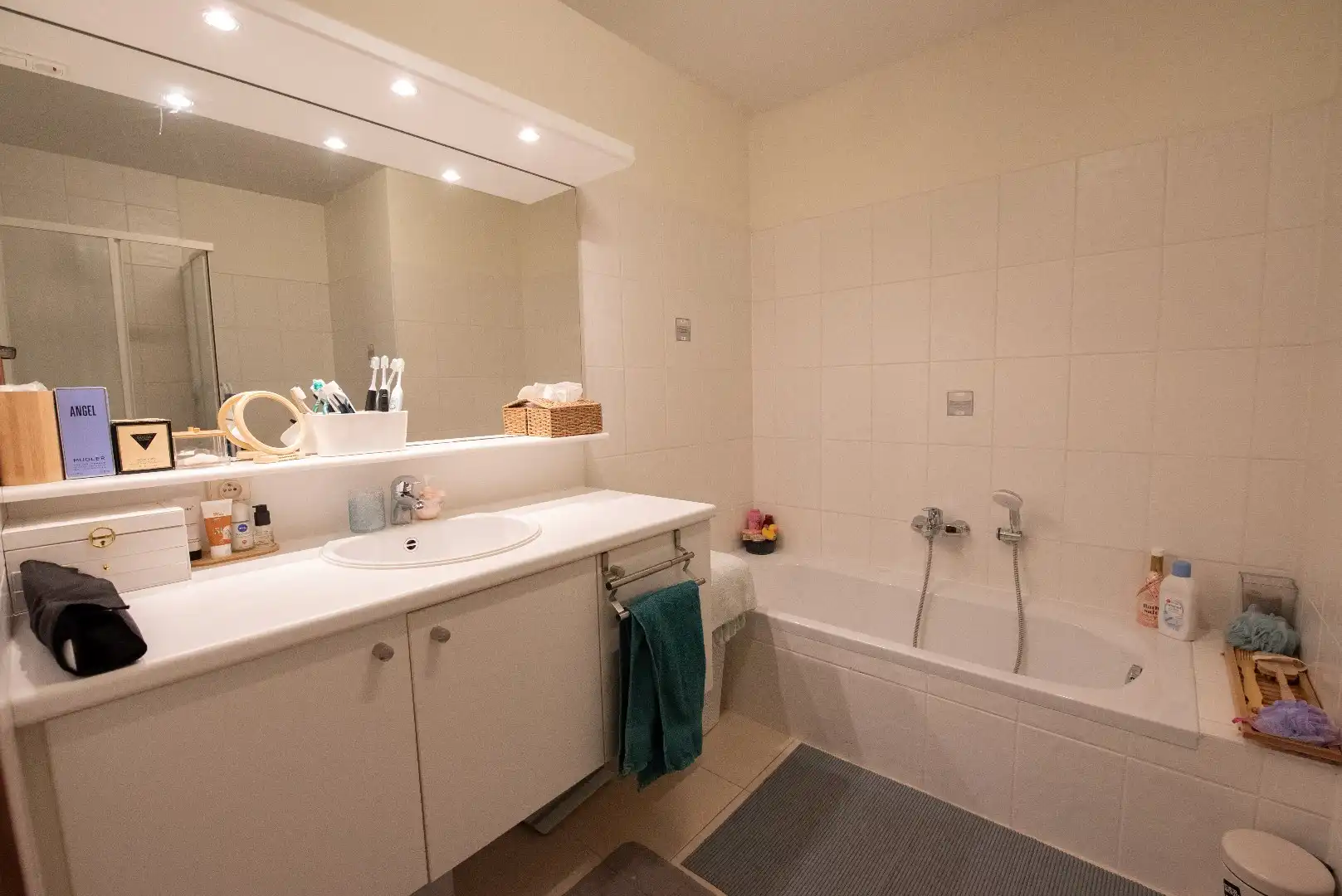 Instapklaar appartement met 2 slaapkamers te huur in Waregem foto 8