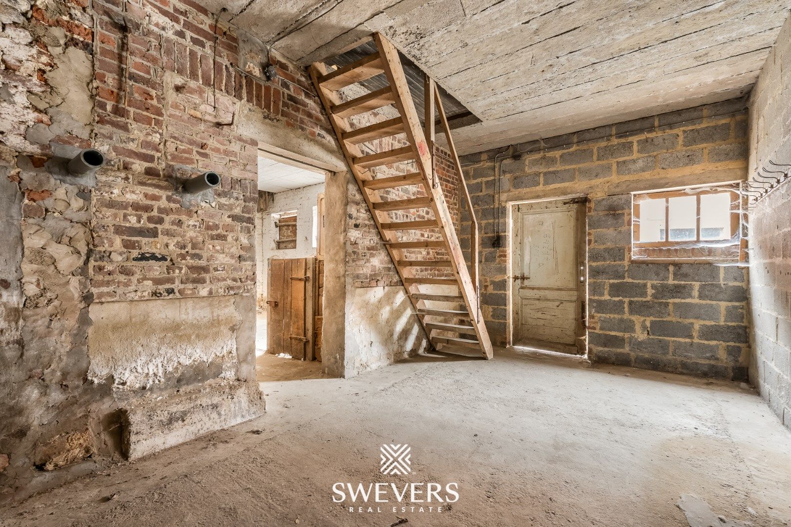 Te renoveren hoeve met charme op ruim perceel in Wellen foto 14