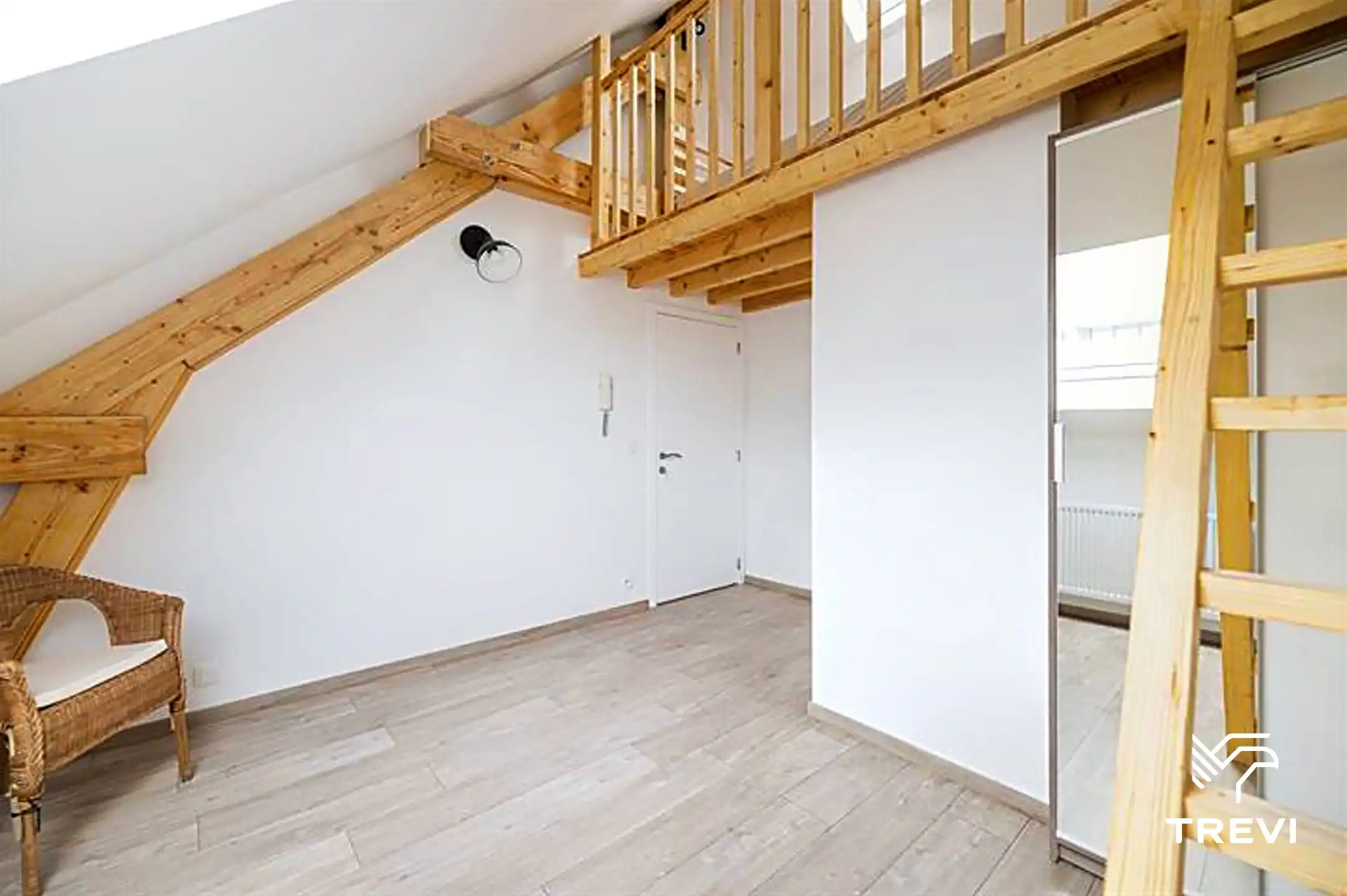 Schitterende kamer in een gedeeld huis in een gerenoveerde woning! foto 2