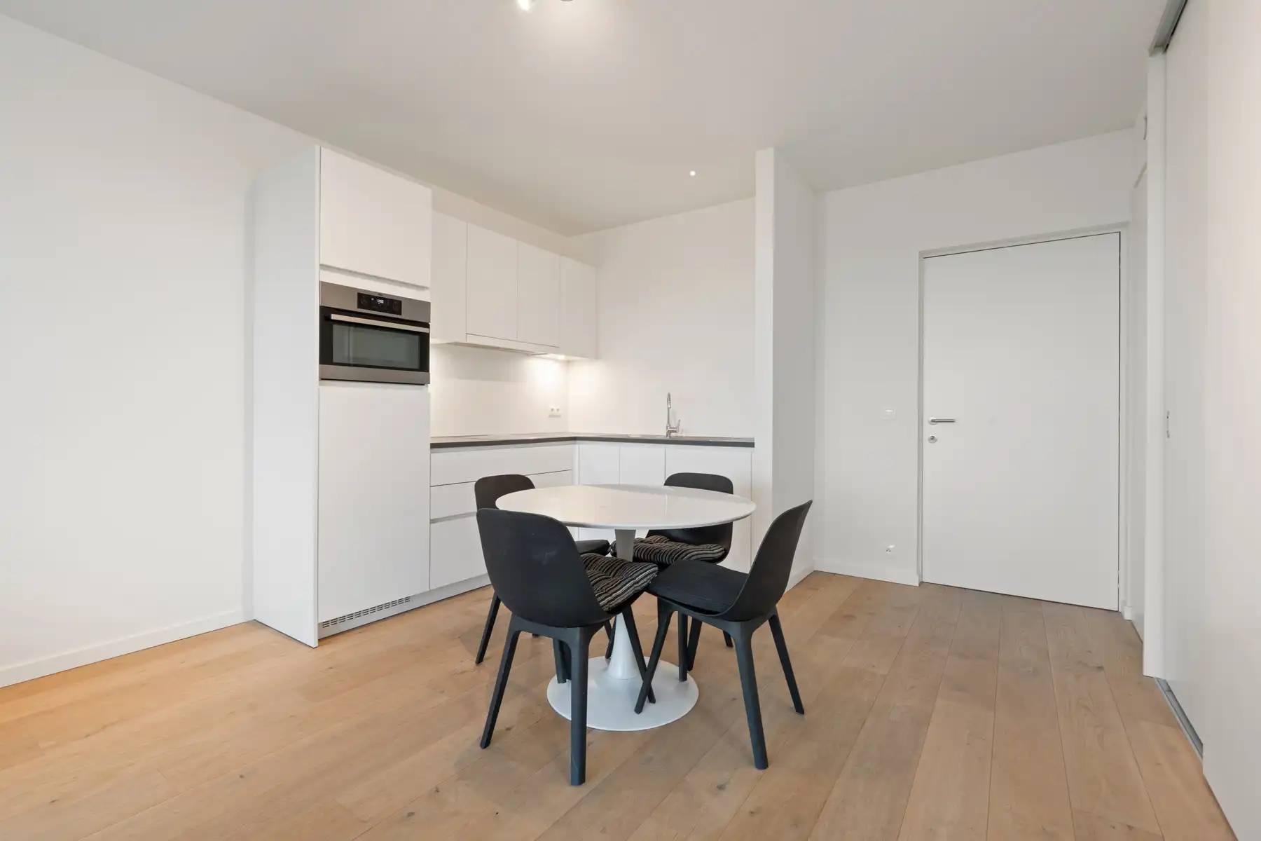 Moderne assistentiewoning met terras foto 7