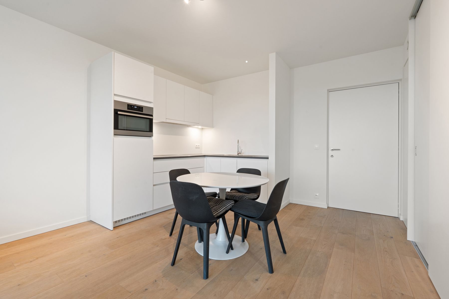 Moderne assistentiewoning met terras foto 7