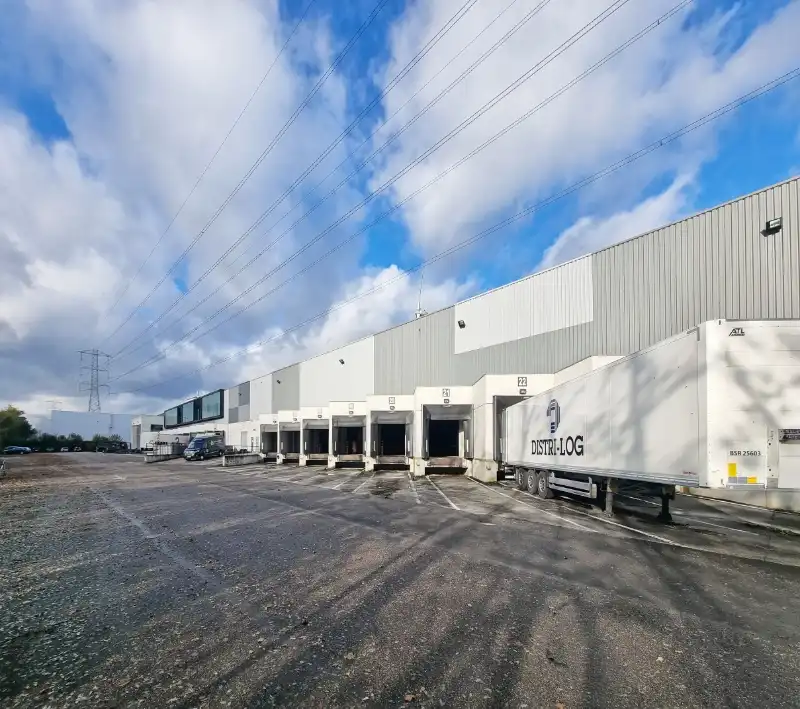 Logistiek gebouw te huur foto 2