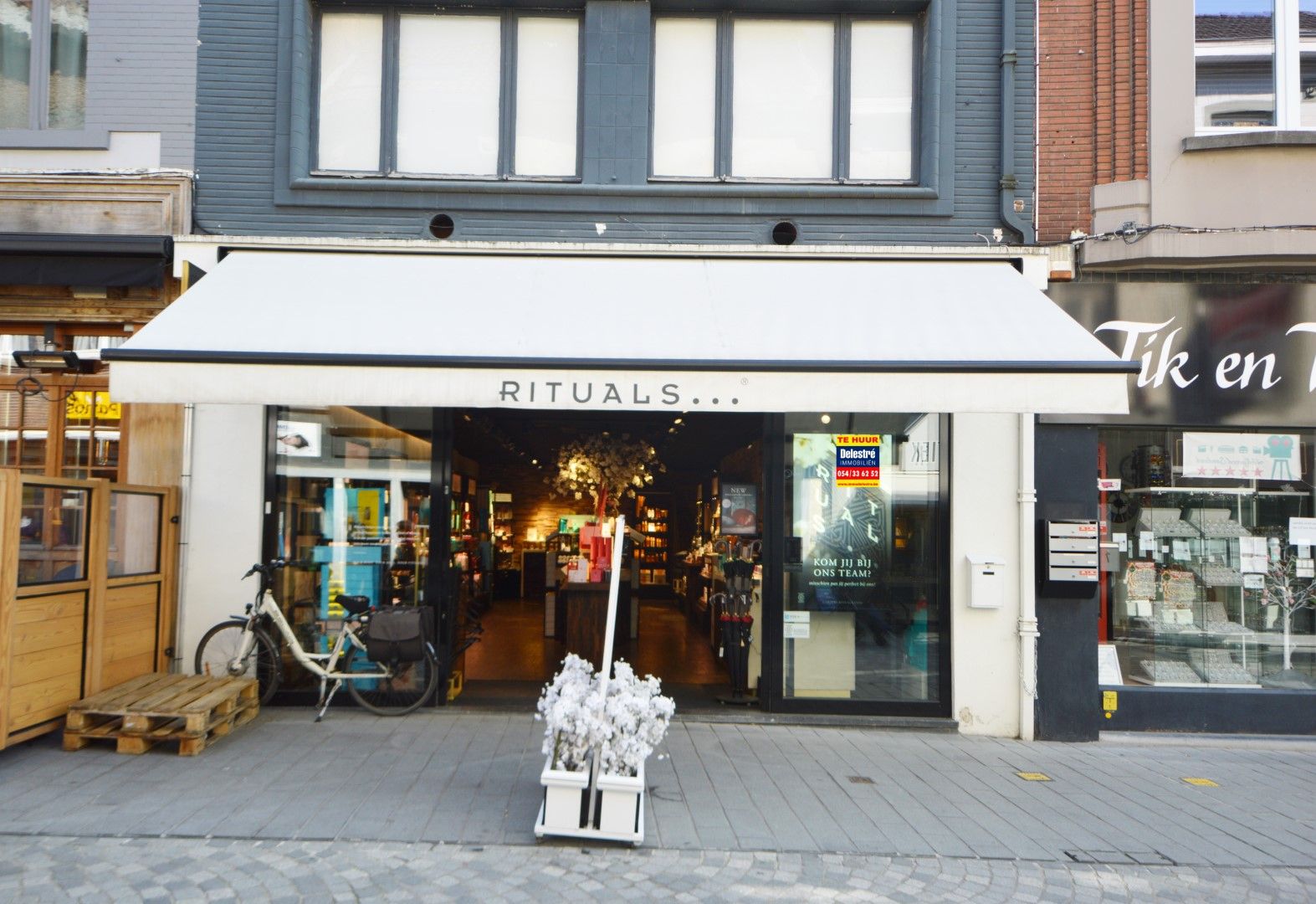 KARAKTERVOL GEBOUW MAANDAGMARKT  foto {{pictureIndex}}