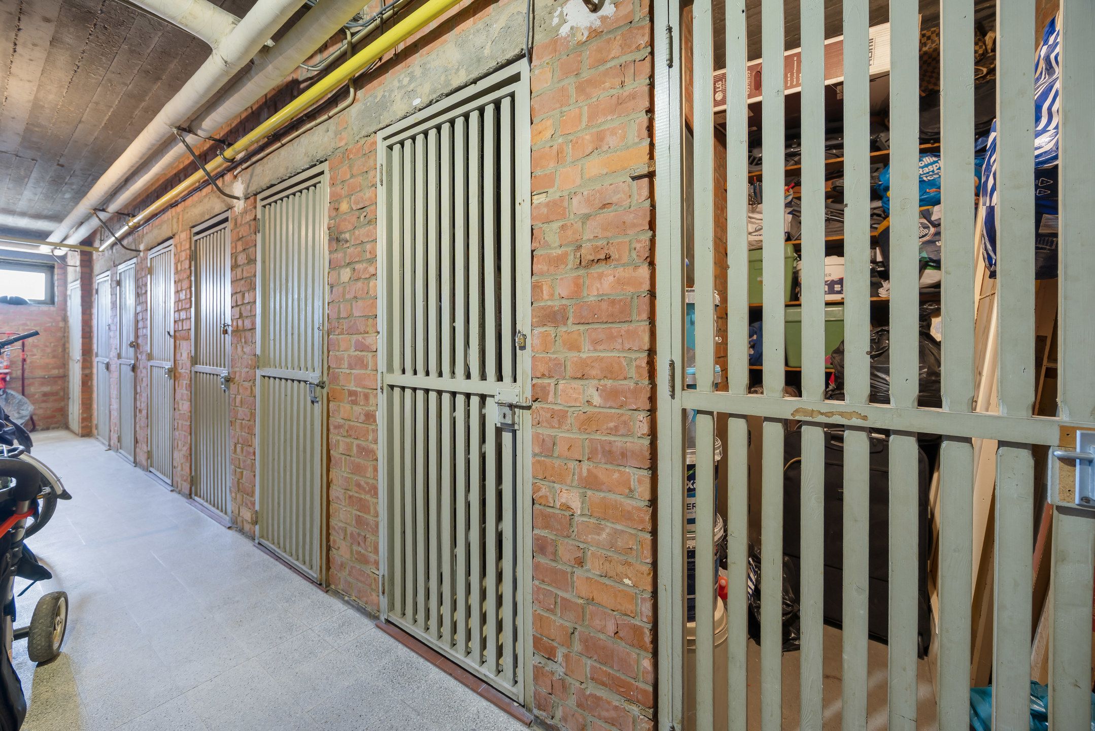 volledig gerenoveerd appartement met 2 slaapkamers en terras foto 17