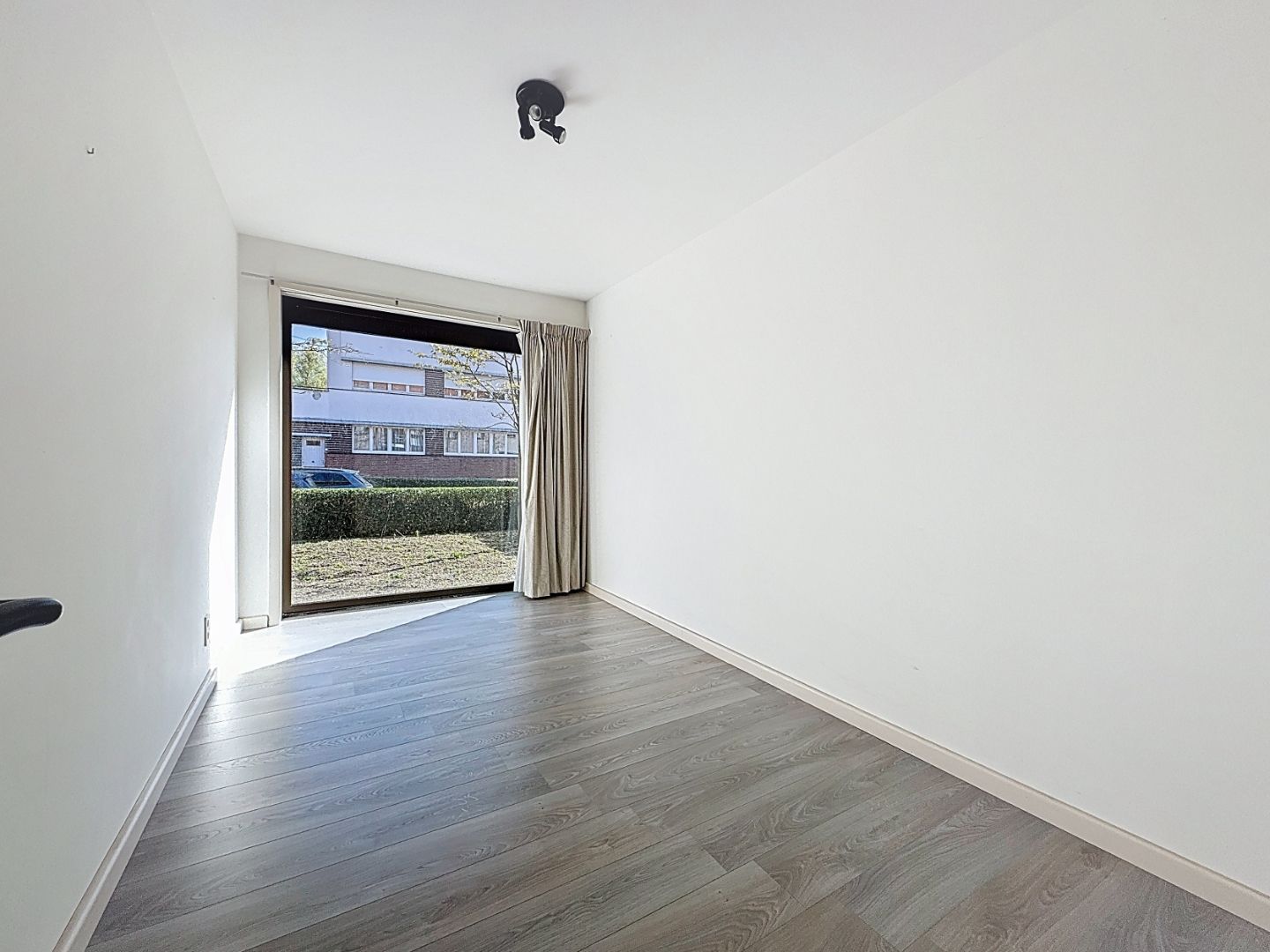 Ruim appartement met groot zongericht terras. foto 7