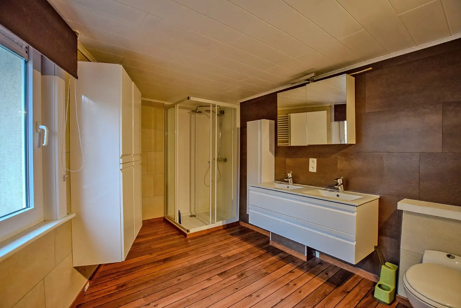 Ruim 2-slaapkamerappartement (97m²) gelegen in het centrum van De Panne.  foto 2