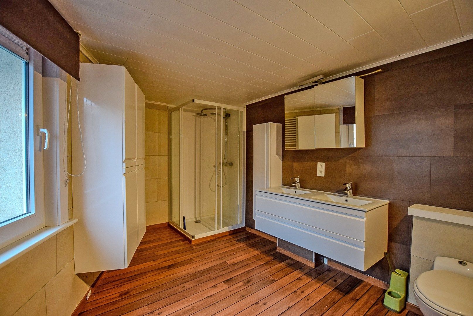 Ruim 2-slaapkamerappartement (97m²) gelegen in het centrum van De Panne.  foto 2