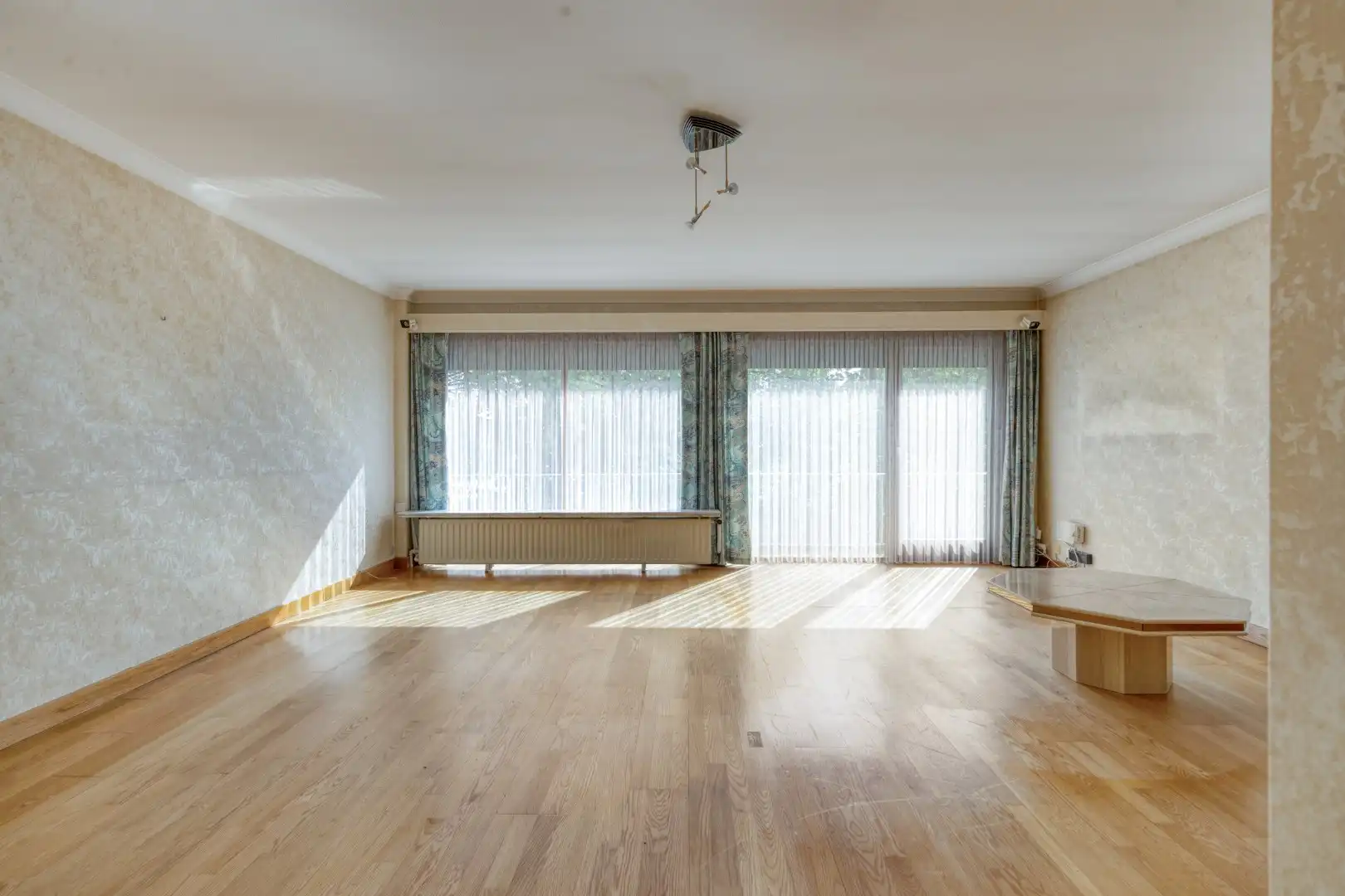 Ruim duplexappartement met 3 slaapkamers en garage! foto 7